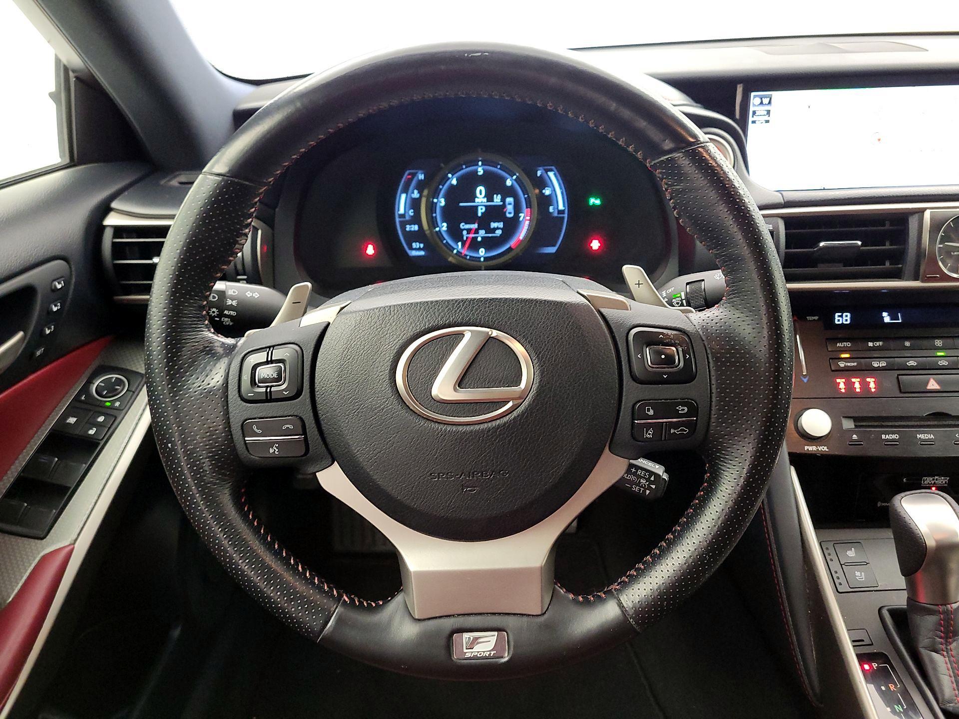 Thumbnail: 2018 Lexus IS - 10