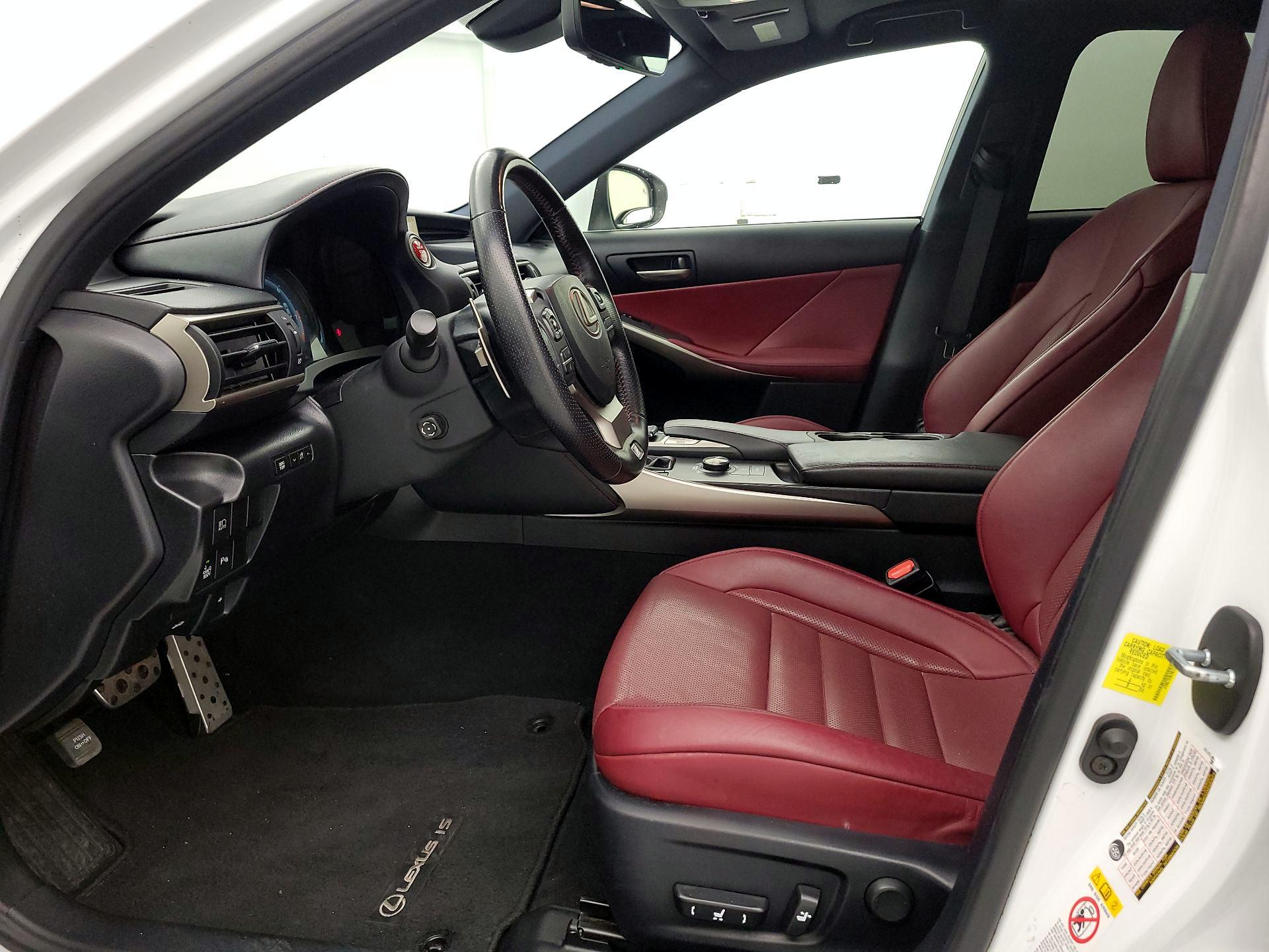 Thumbnail: 2018 Lexus IS - 11