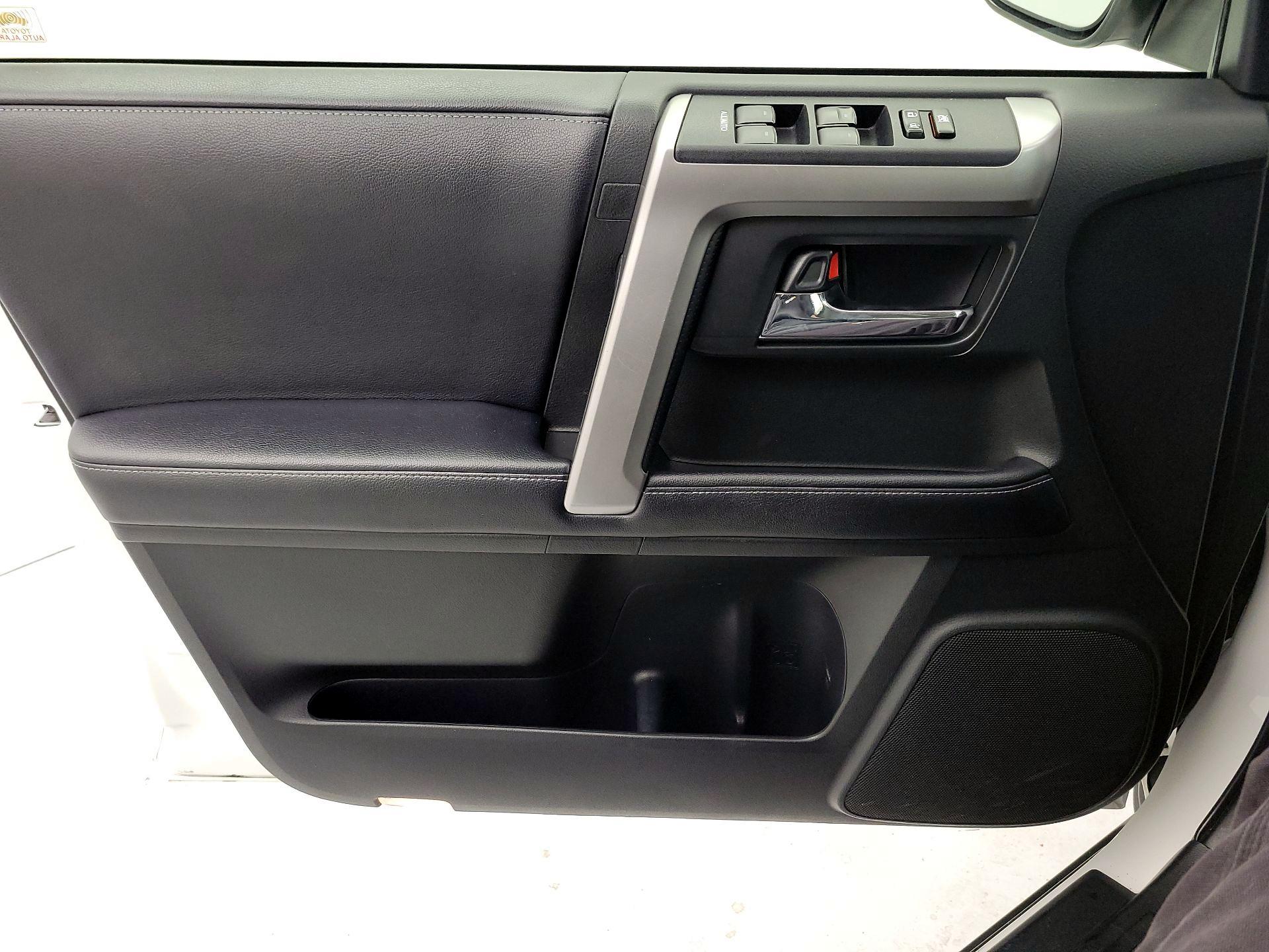 Thumbnail: 2018 Toyota 4Runner - 12