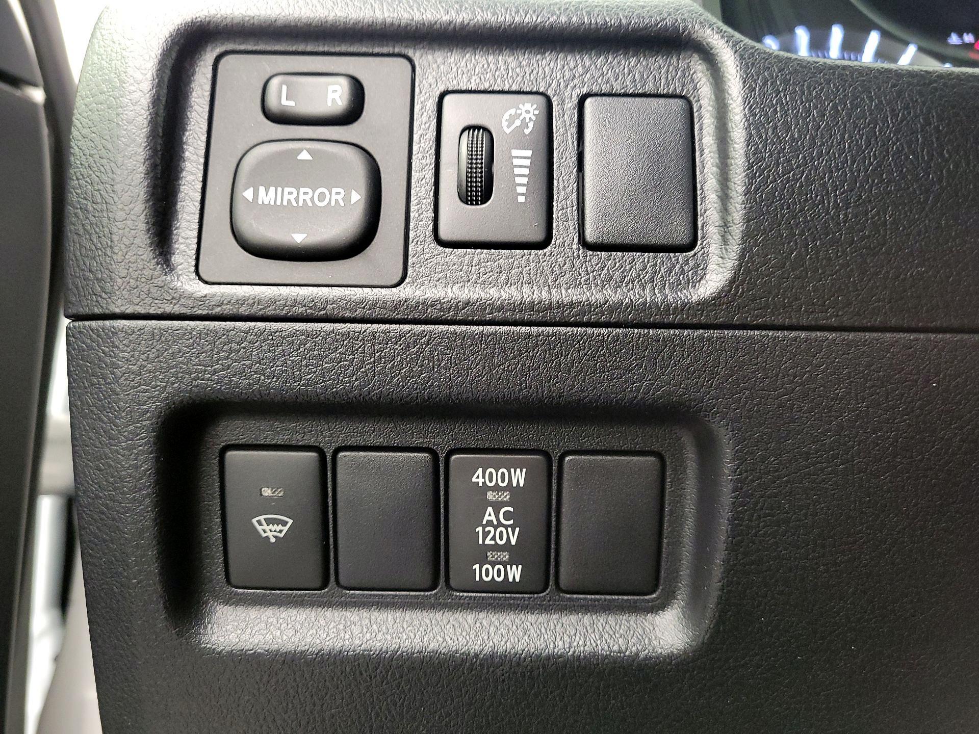 Thumbnail: 2018 Toyota 4Runner - 13