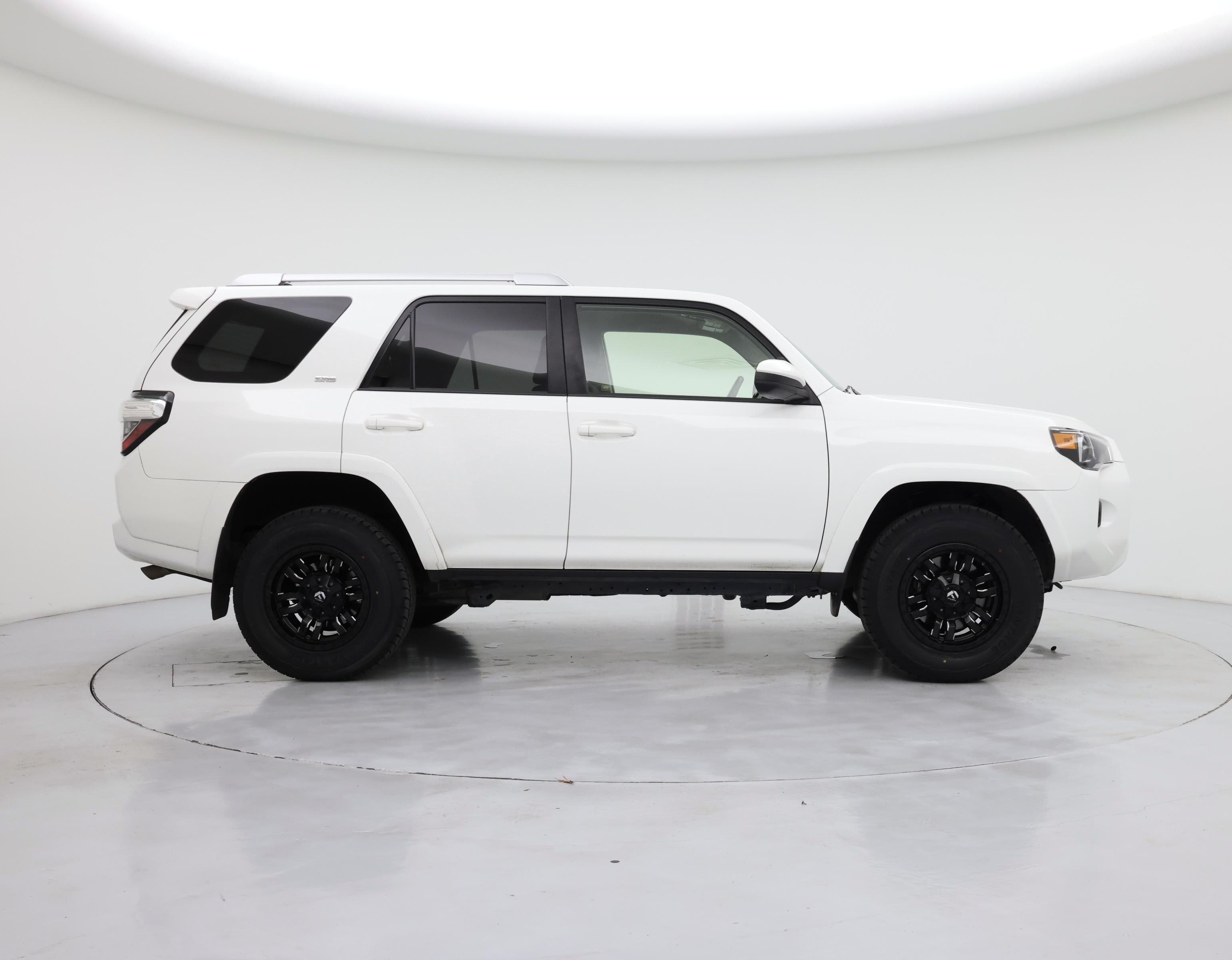 Thumbnail: 2018 Toyota 4Runner - 7