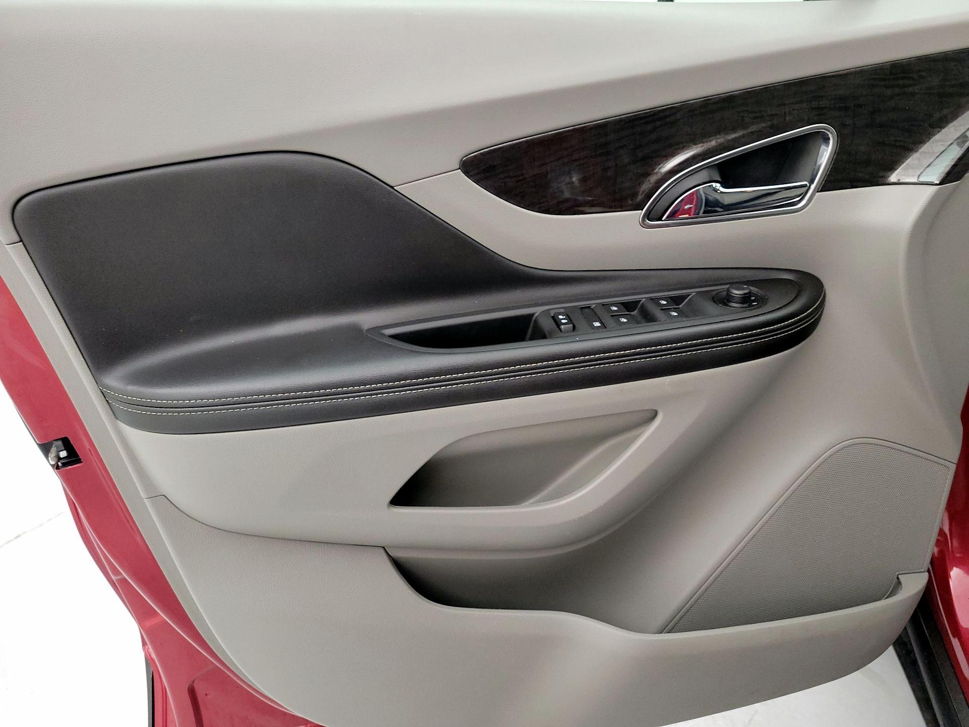 Thumbnail: 2015 Buick Encore - 12