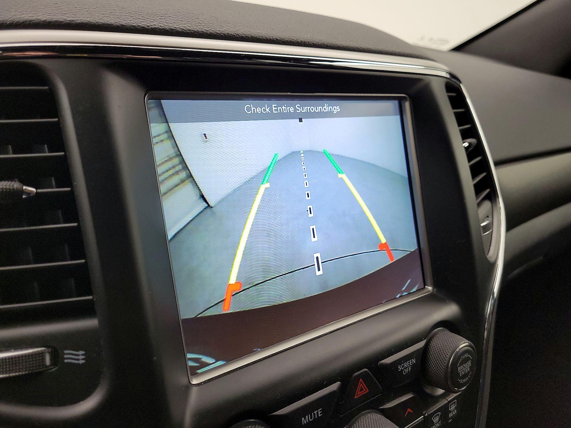 Thumbnail: 2018 Jeep Grand Cherokee - 15