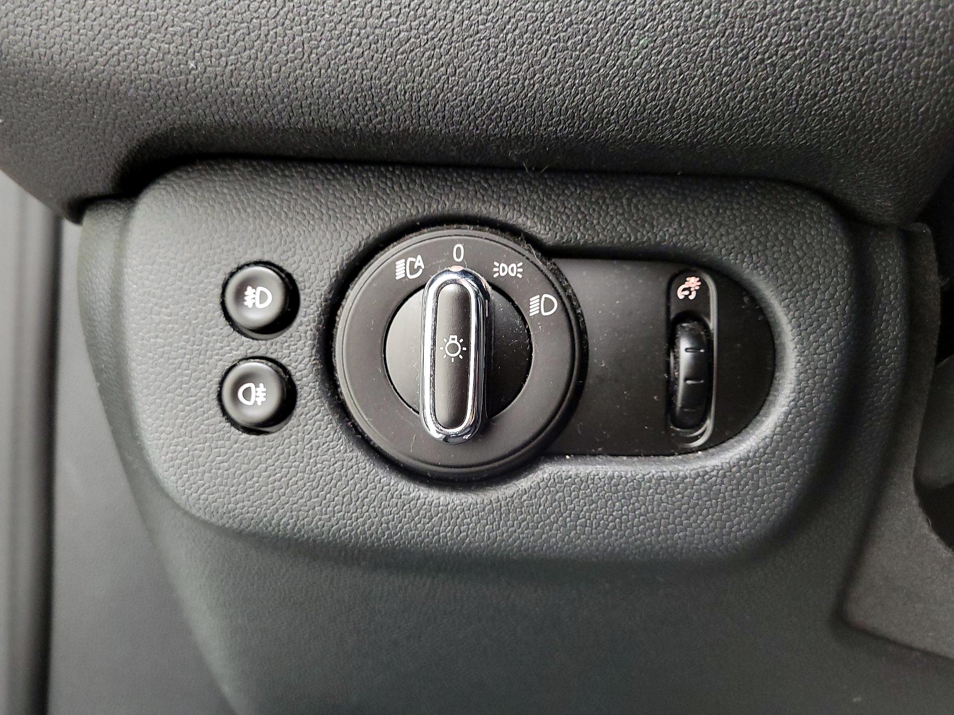 Thumbnail: 2017 MINI Cooper Clubman - 13