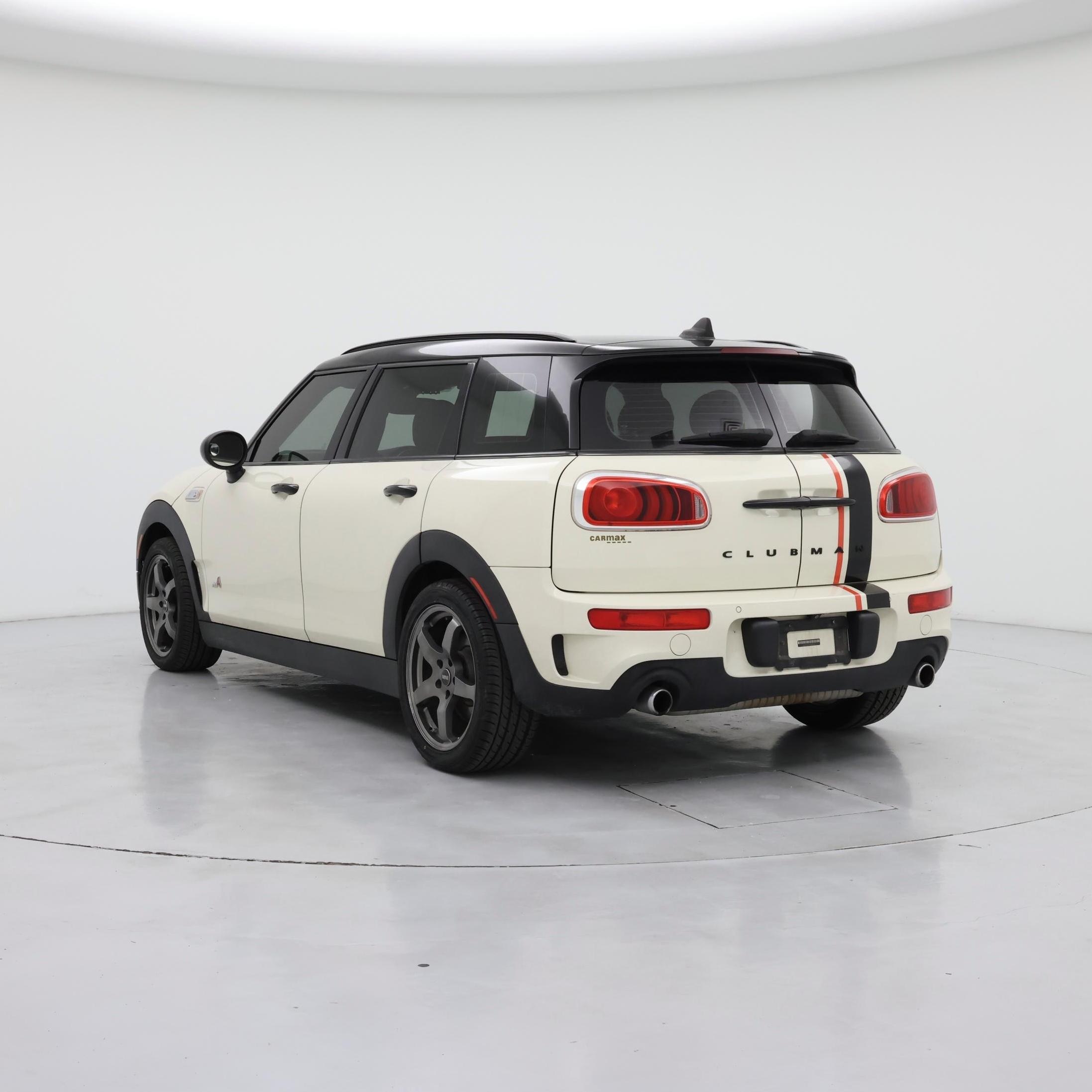 Thumbnail: 2017 MINI Cooper Clubman - 2