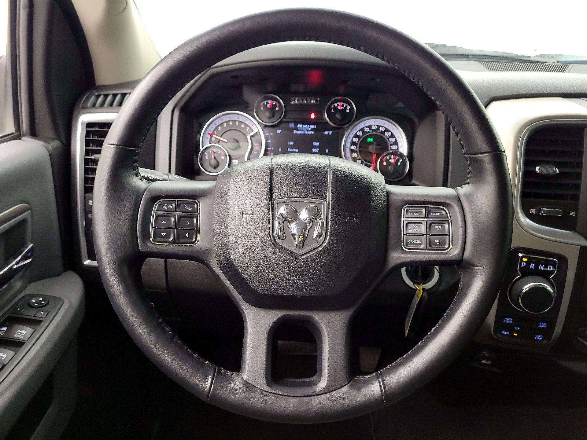 Thumbnail: 2019 RAM 1500 Classic - 10