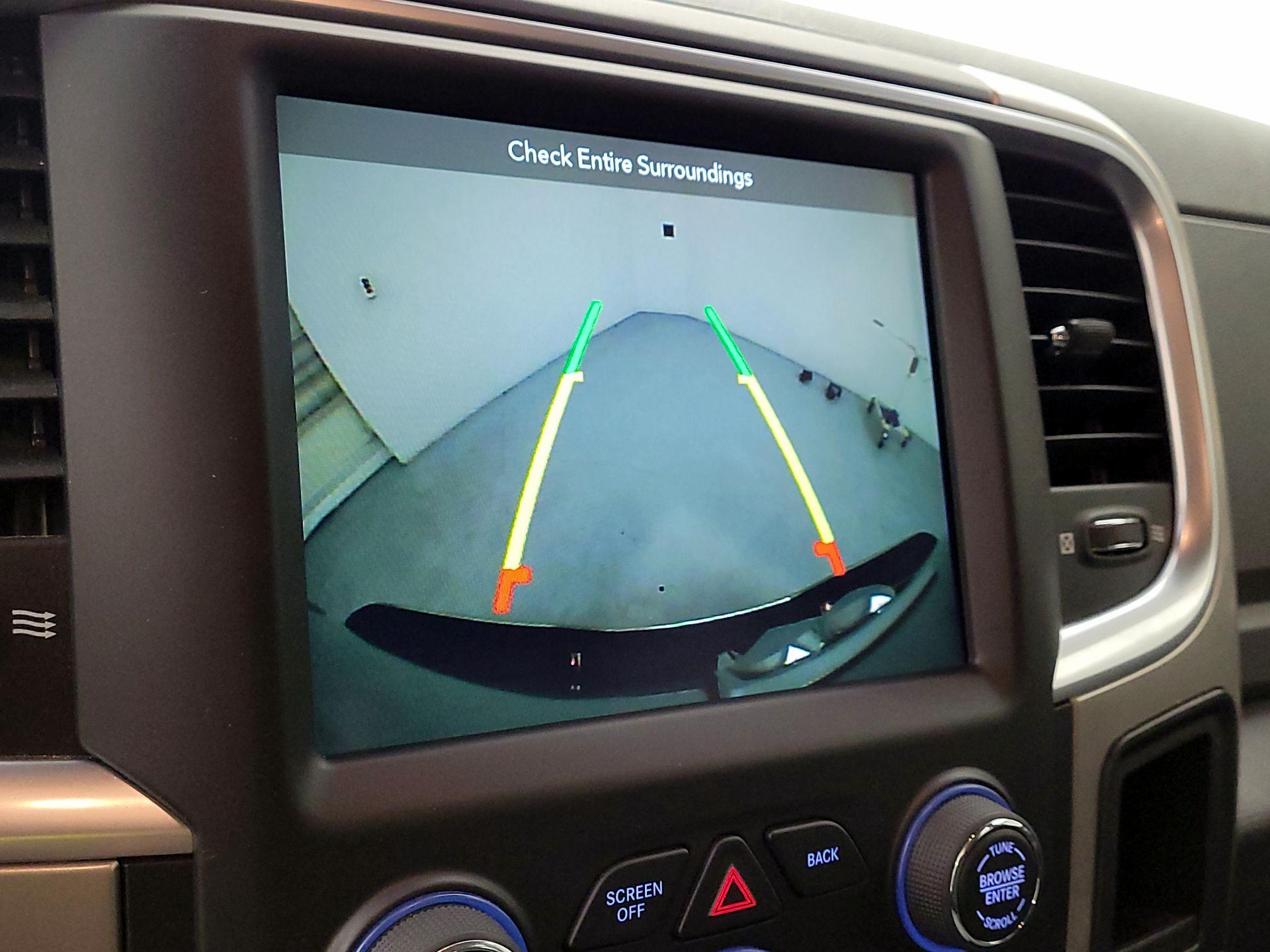 Thumbnail: 2019 RAM 1500 Classic - 14