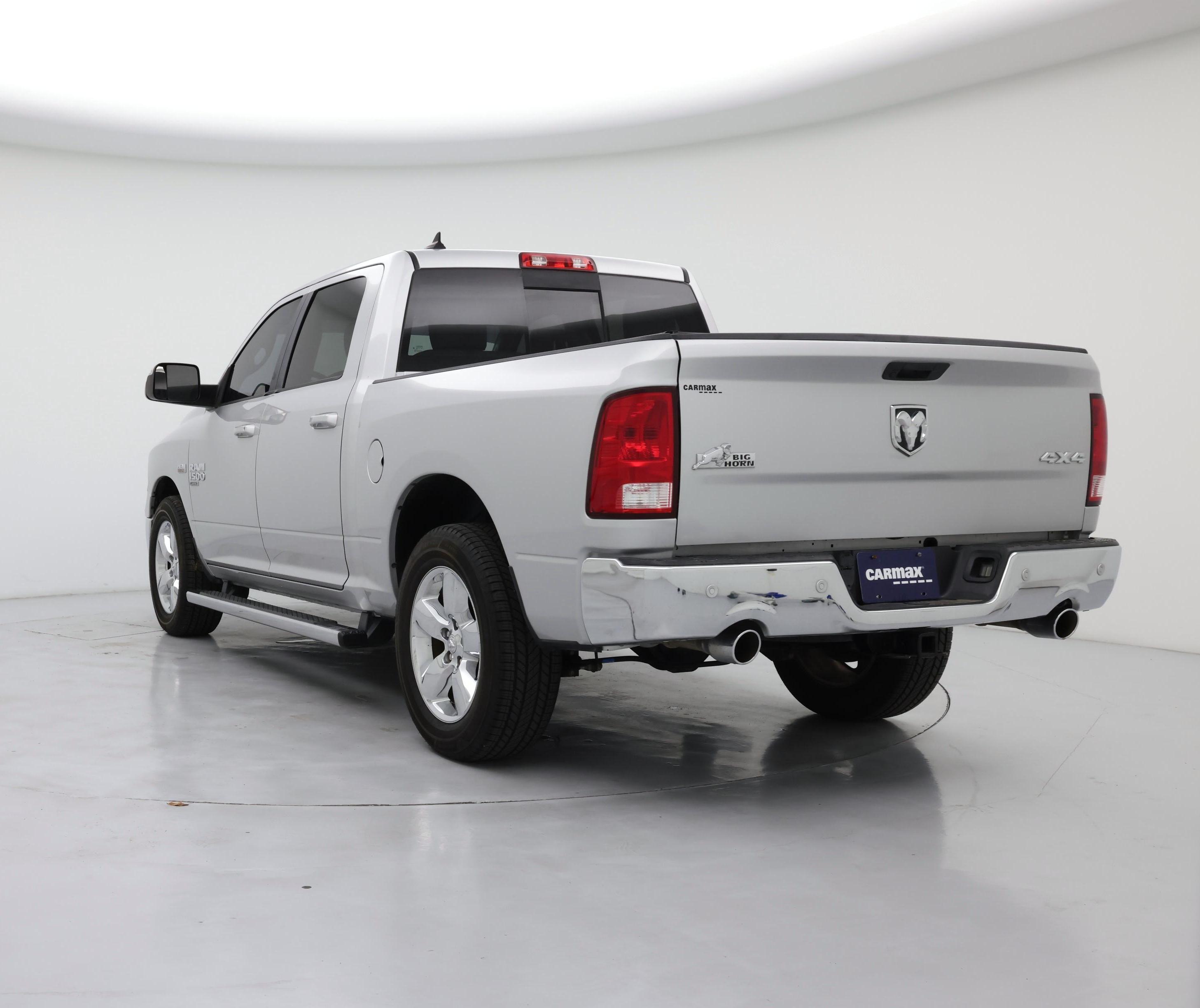 Thumbnail: 2019 RAM 1500 Classic - 2