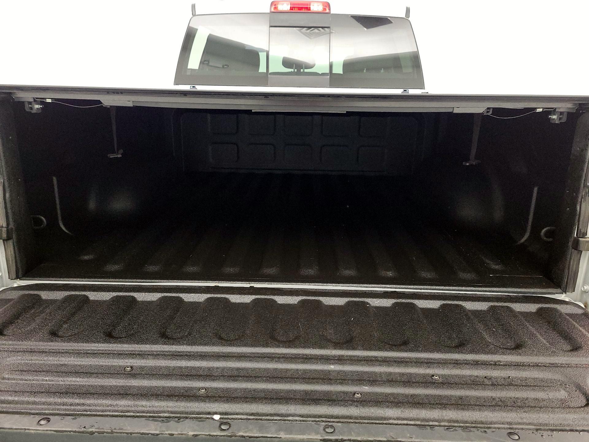 Thumbnail: 2019 RAM 1500 Classic - 20