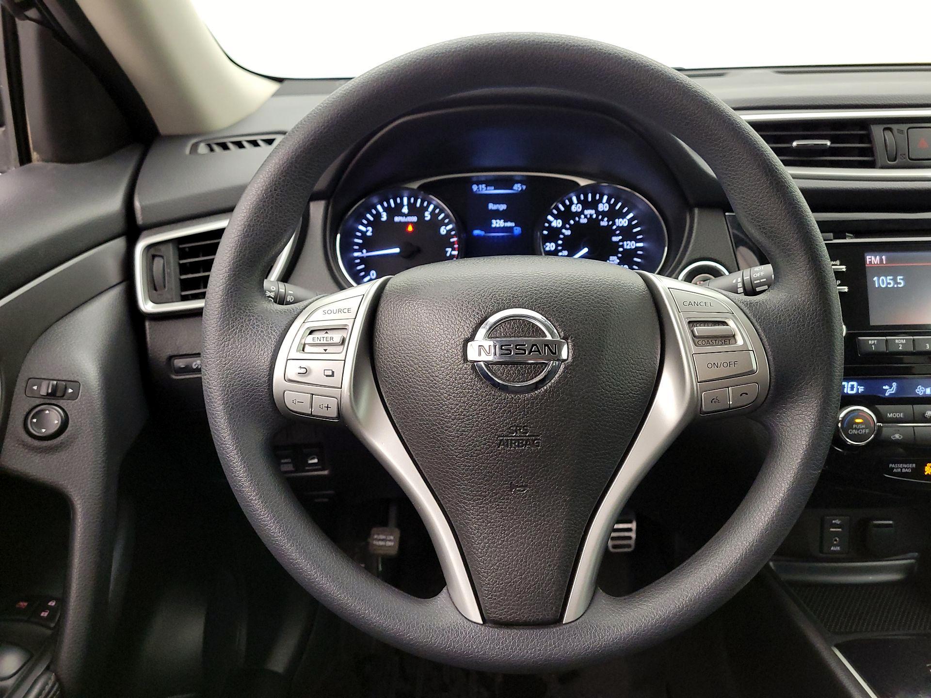 Thumbnail: 2015 Nissan Rogue - 10