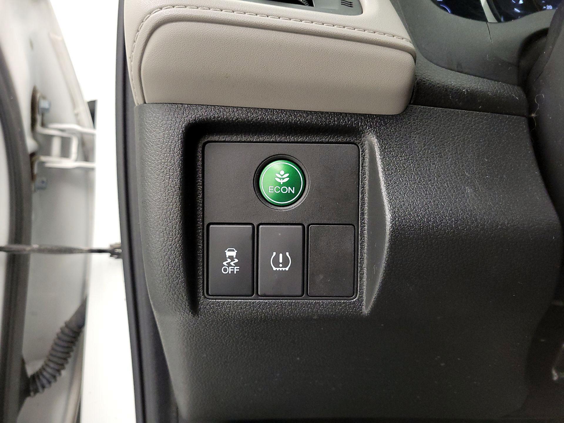 Thumbnail: 2018 Honda HR-V - 13