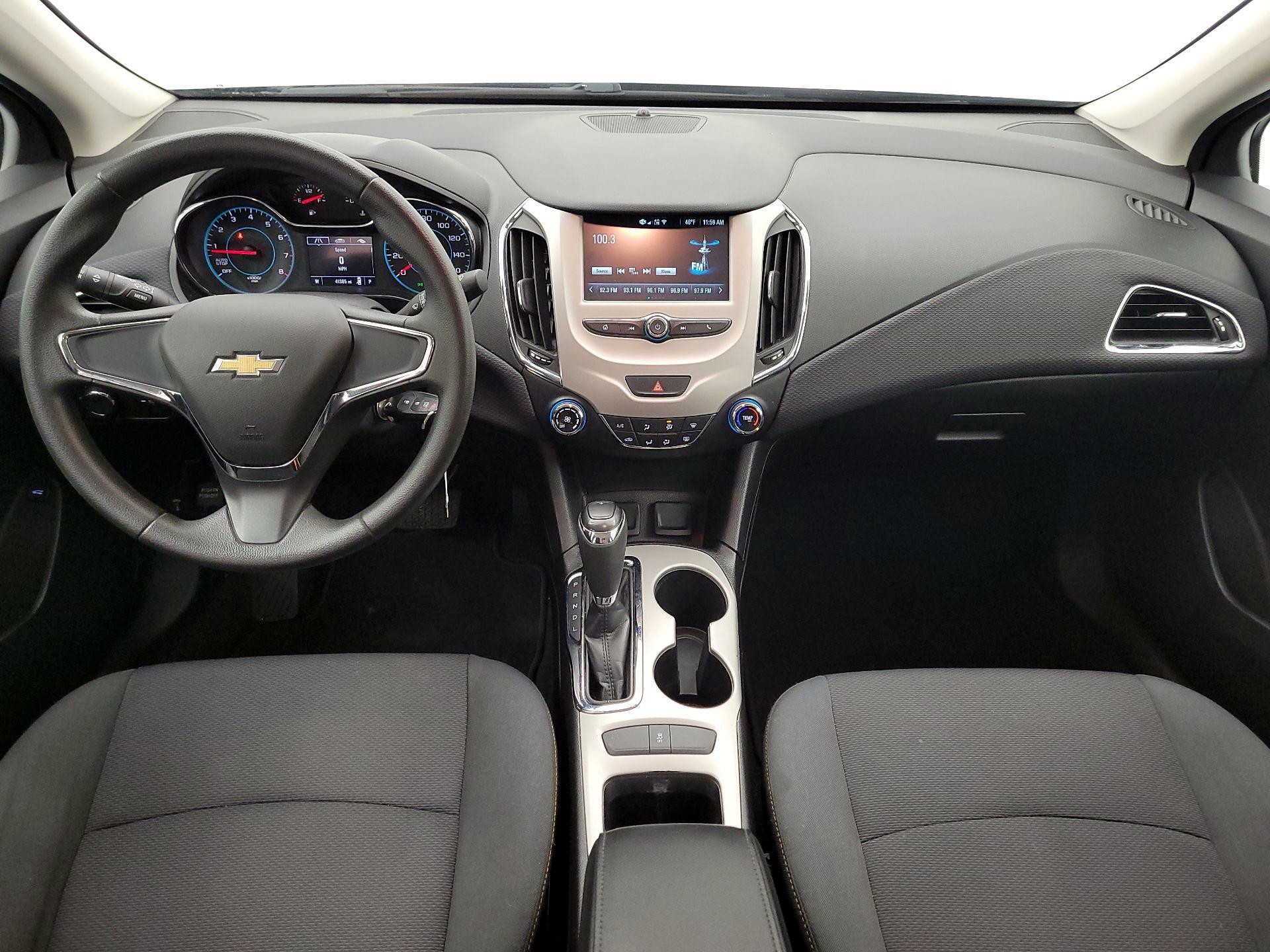 Thumbnail: 2018 Chevrolet Cruze - 9