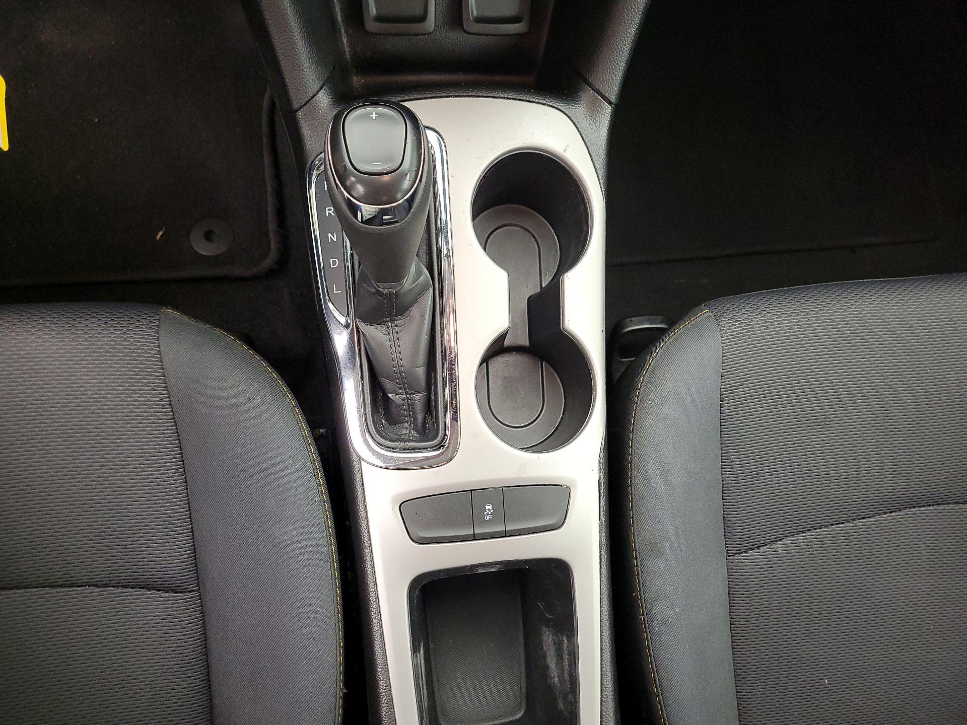 Thumbnail: 2018 Chevrolet Cruze - 17