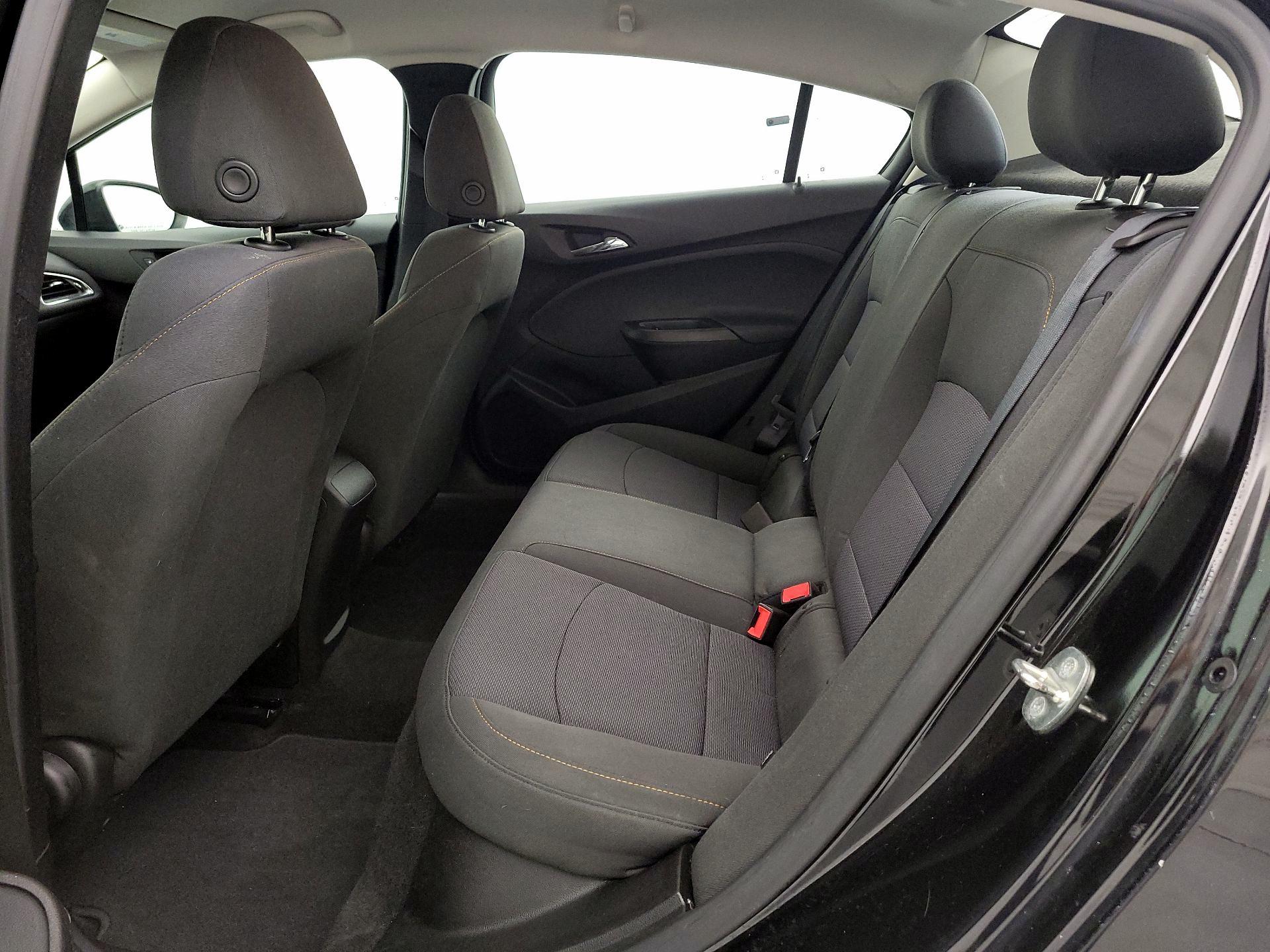 Thumbnail: 2018 Chevrolet Cruze - 19