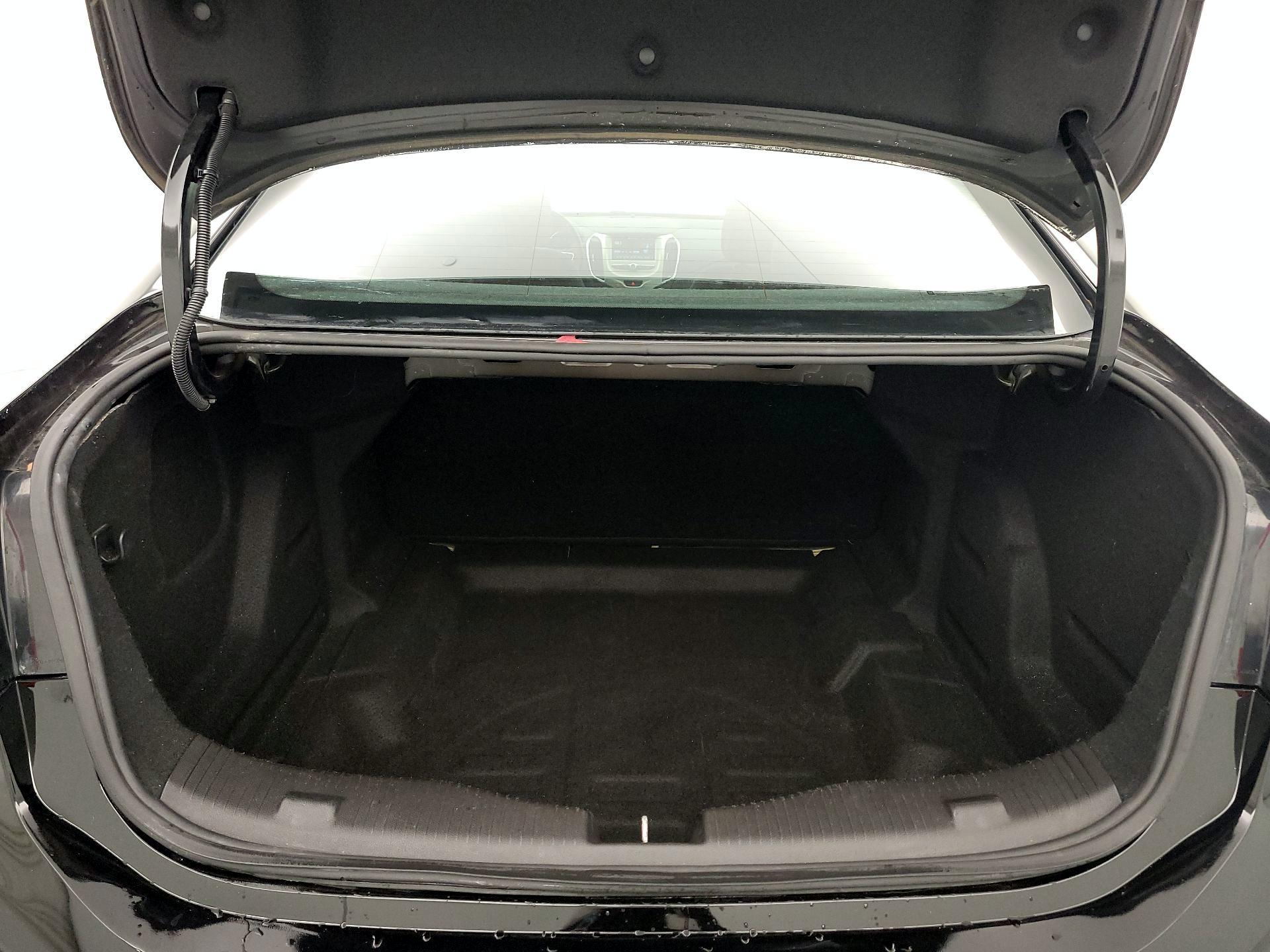 Thumbnail: 2018 Chevrolet Cruze - 20