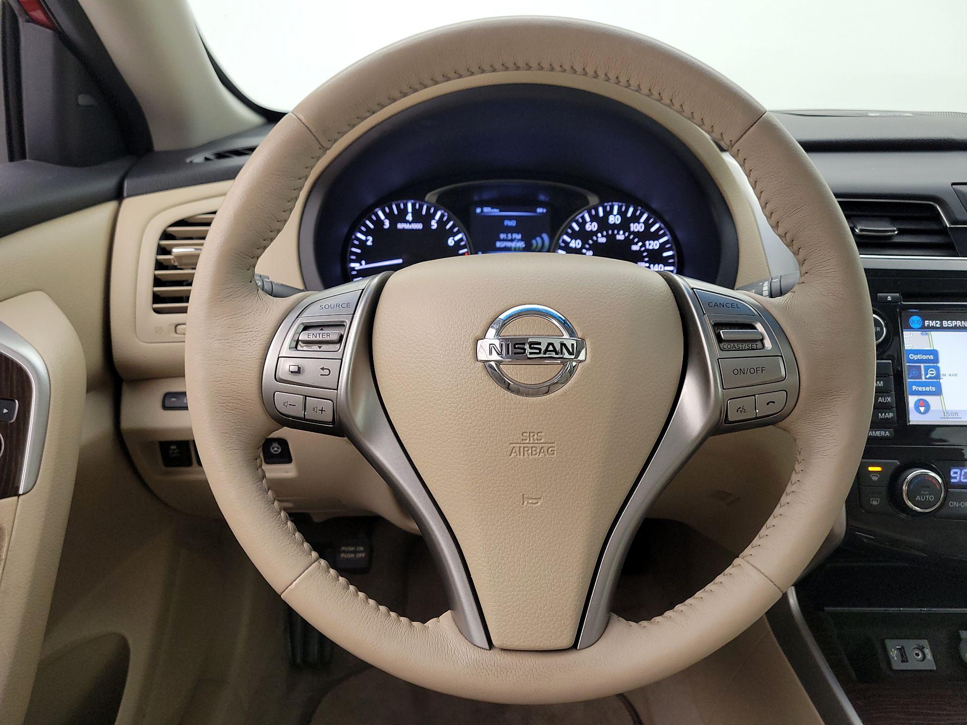 Thumbnail: 2014 Nissan Altima - 10