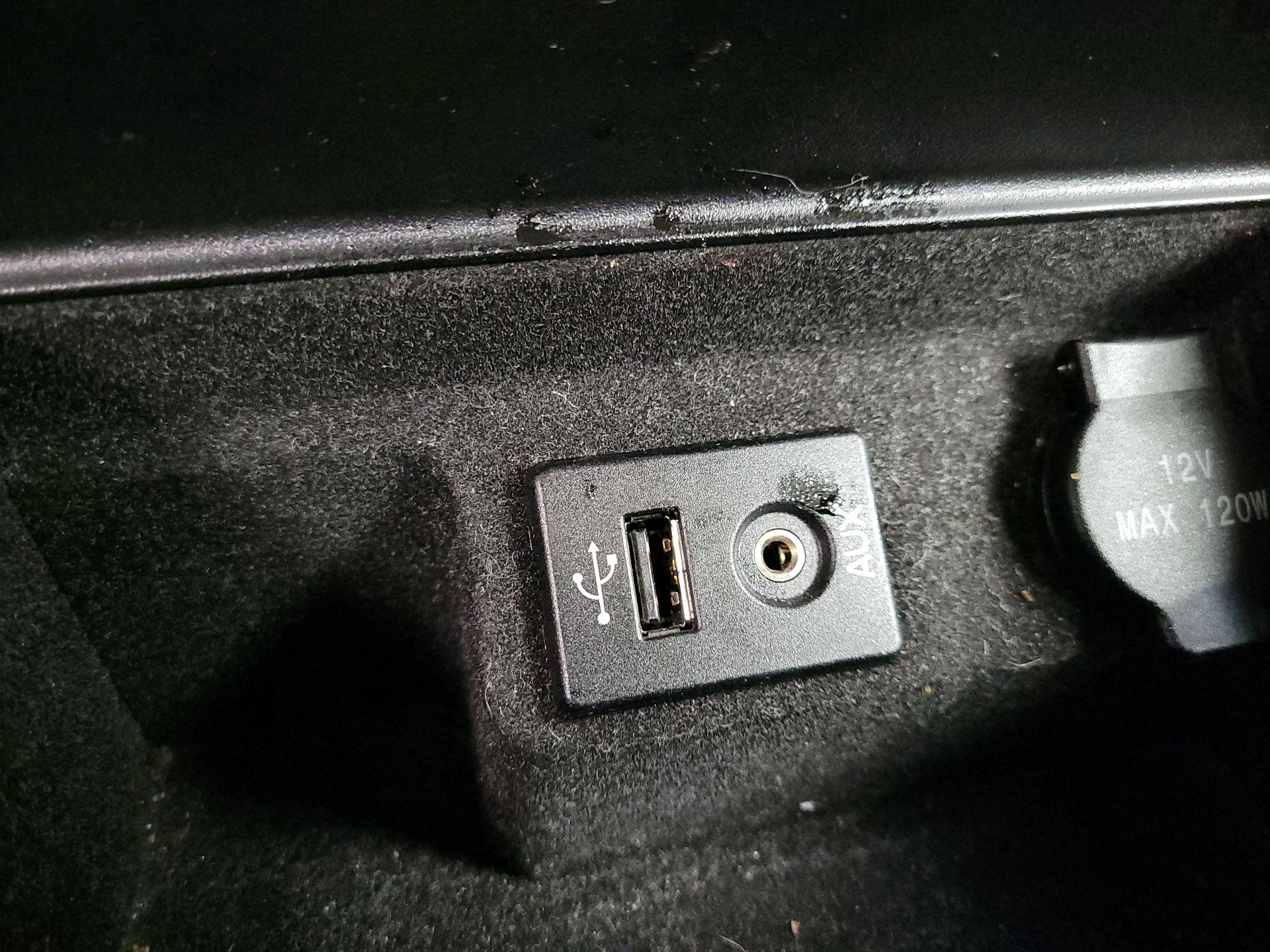 Thumbnail: 2014 Nissan Altima - 19