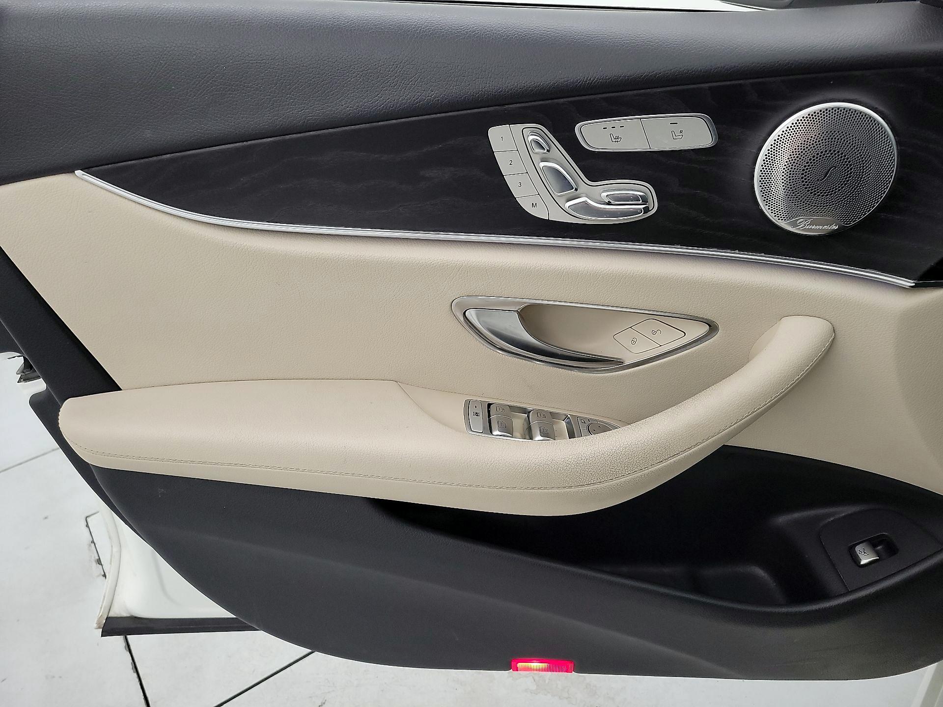 Thumbnail: 2017 Mercedes-Benz E-Class - 12