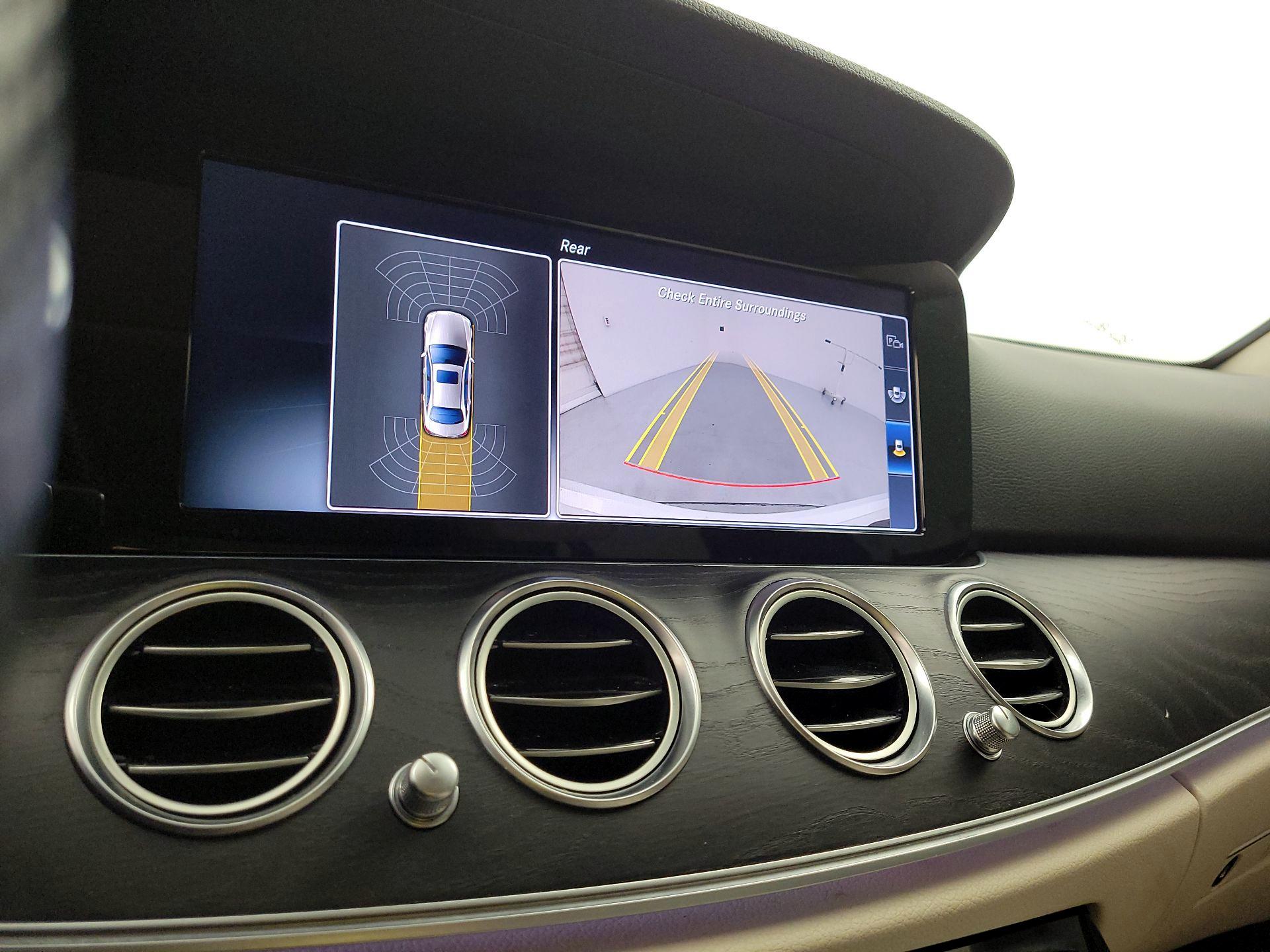 Thumbnail: 2017 Mercedes-Benz E-Class - 15