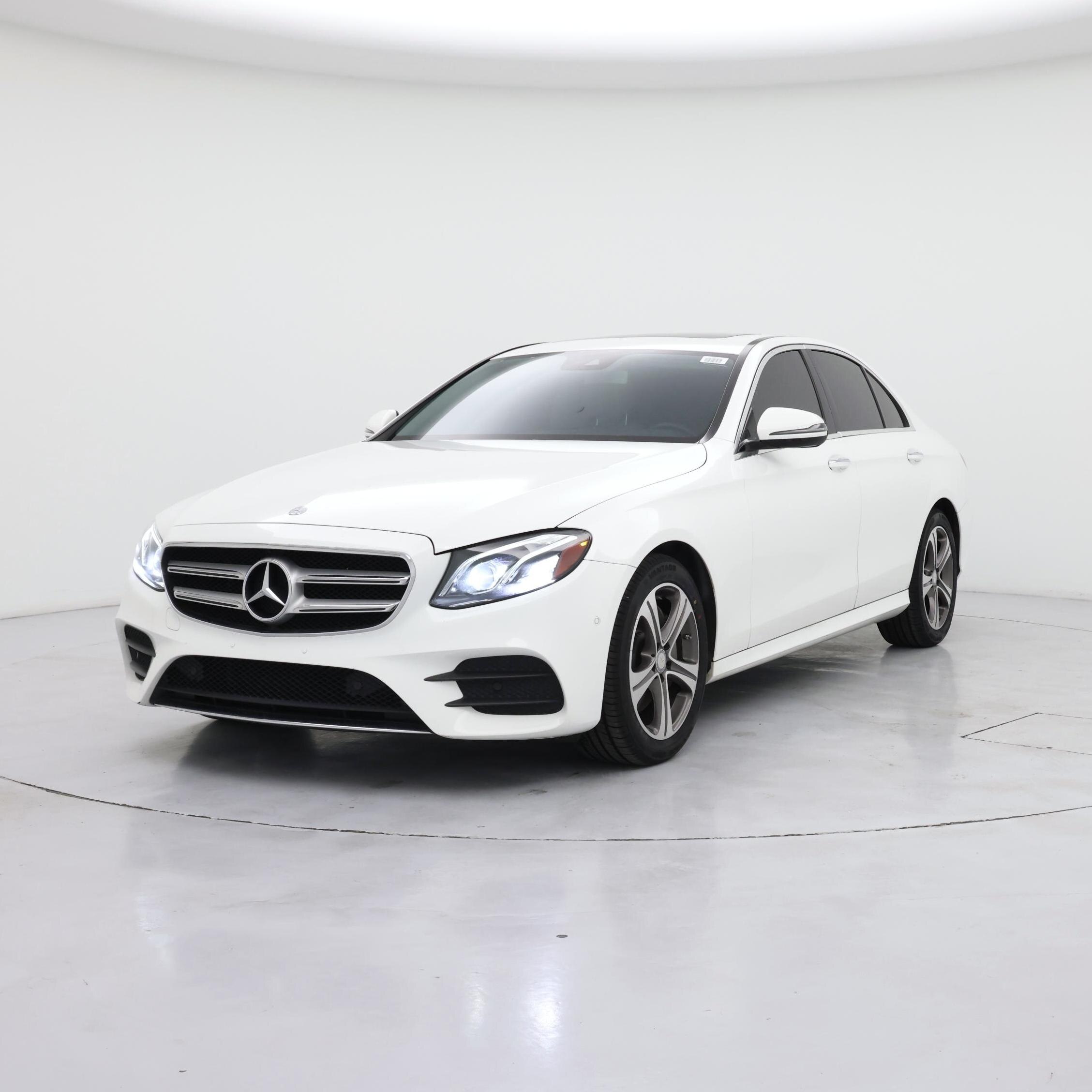 Thumbnail: 2017 Mercedes-Benz E-Class - 4
