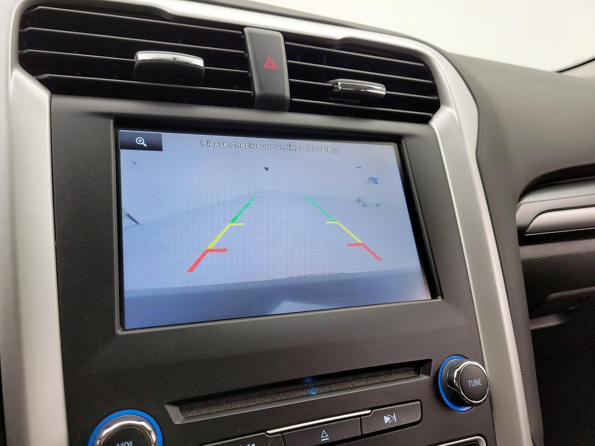 Thumbnail: 2016 Ford Fusion - 14