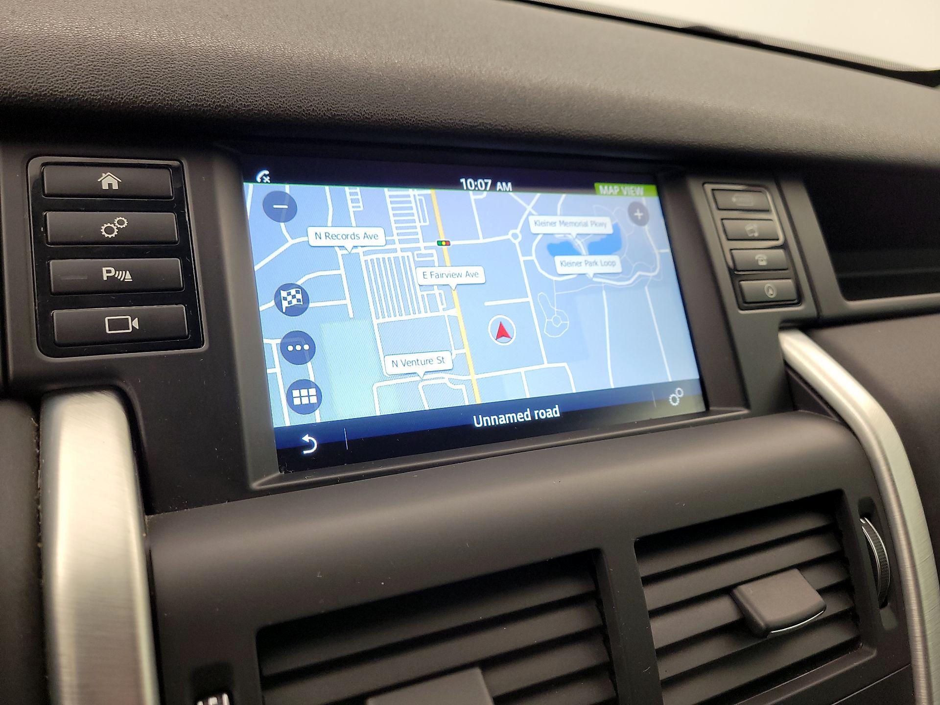 Thumbnail: 2018 Land Rover Discovery Sport - 14