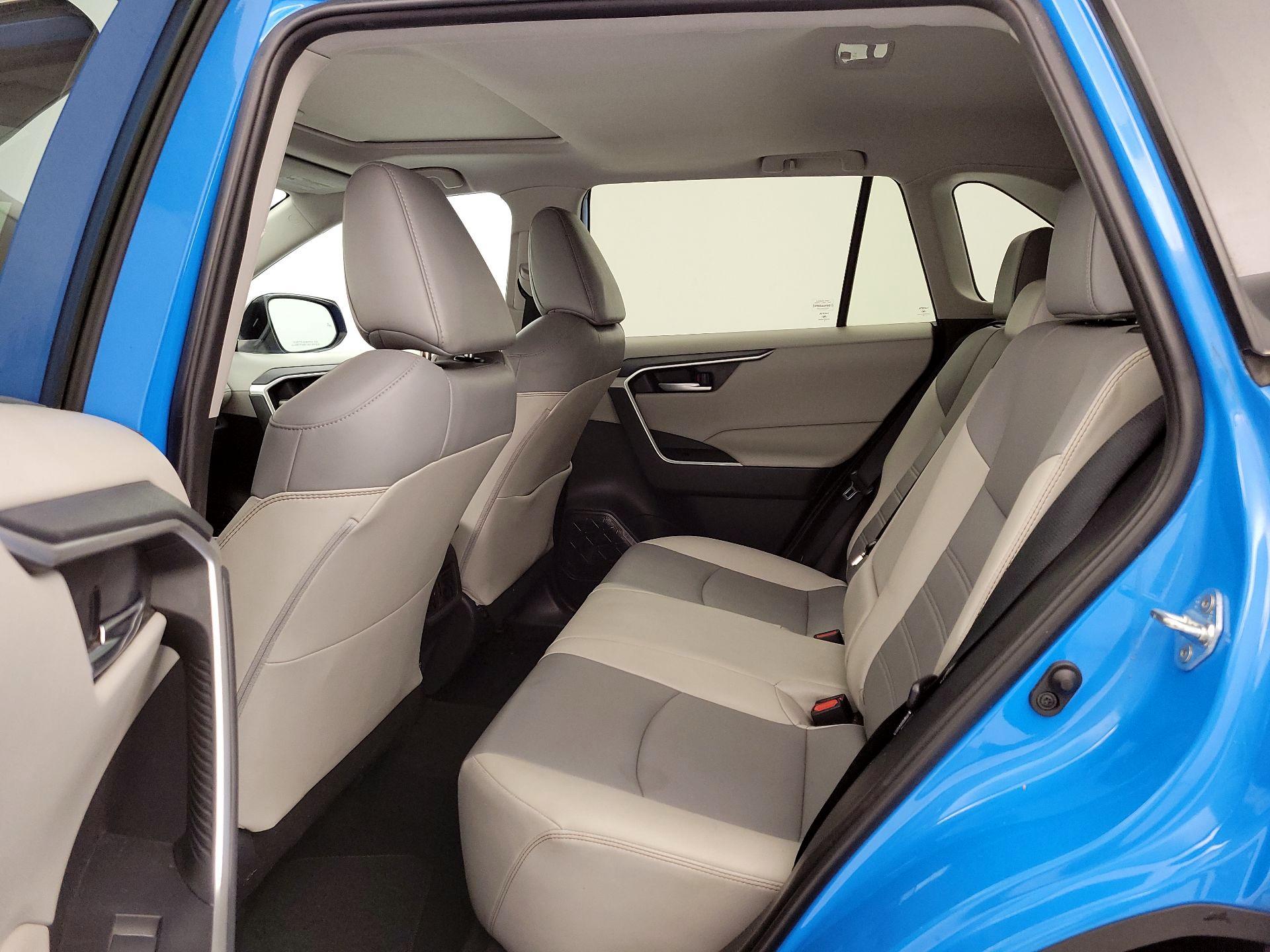 Thumbnail: 2019 Toyota RAV4 - 20