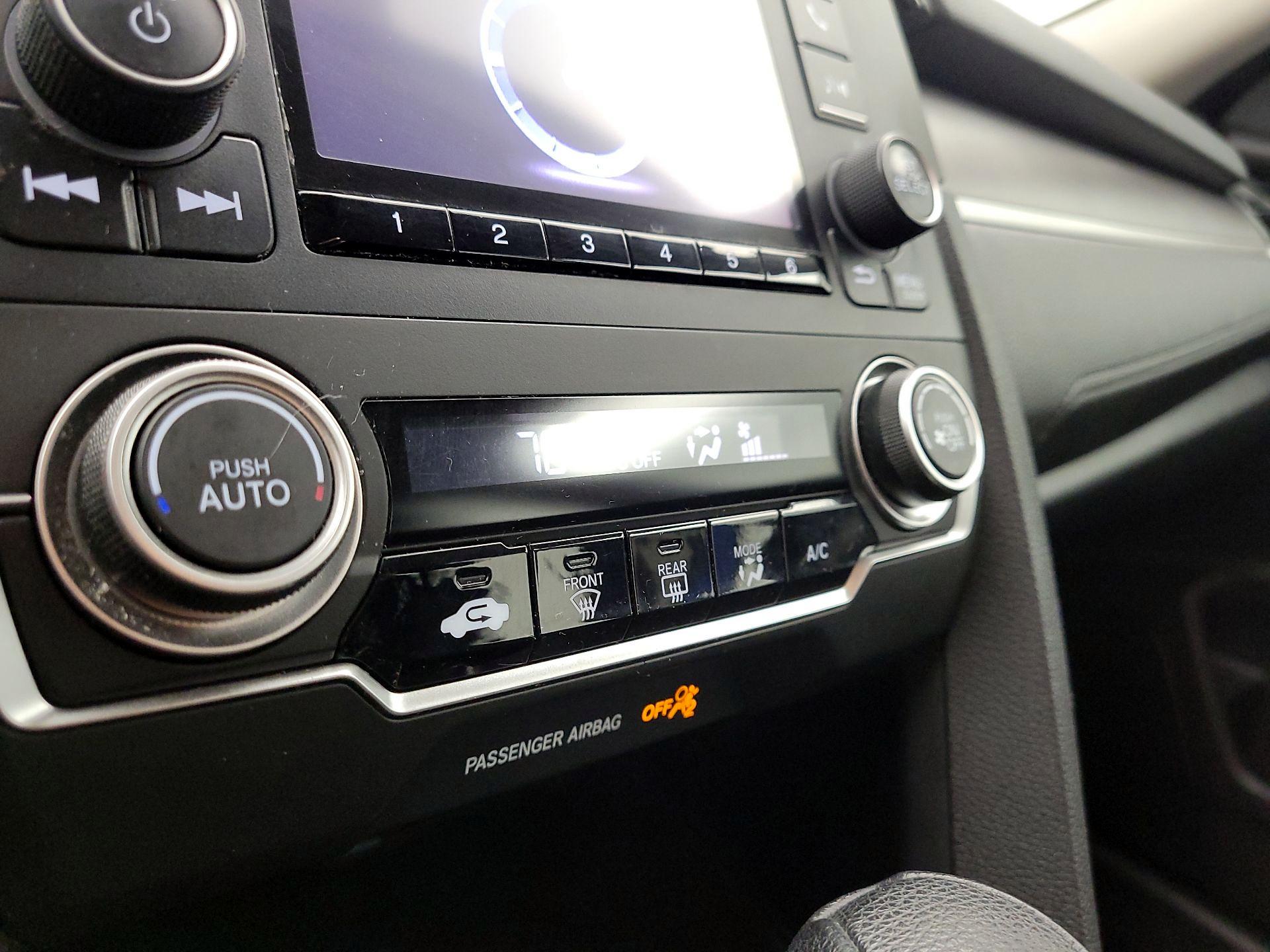 Thumbnail: 2016 Honda Civic - 16