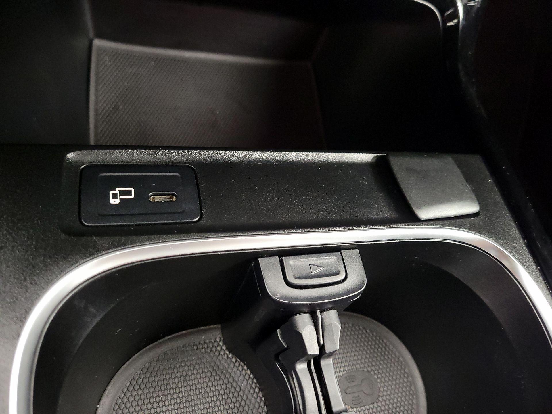 Thumbnail: 2020 Mercedes-Benz A-Class - 18