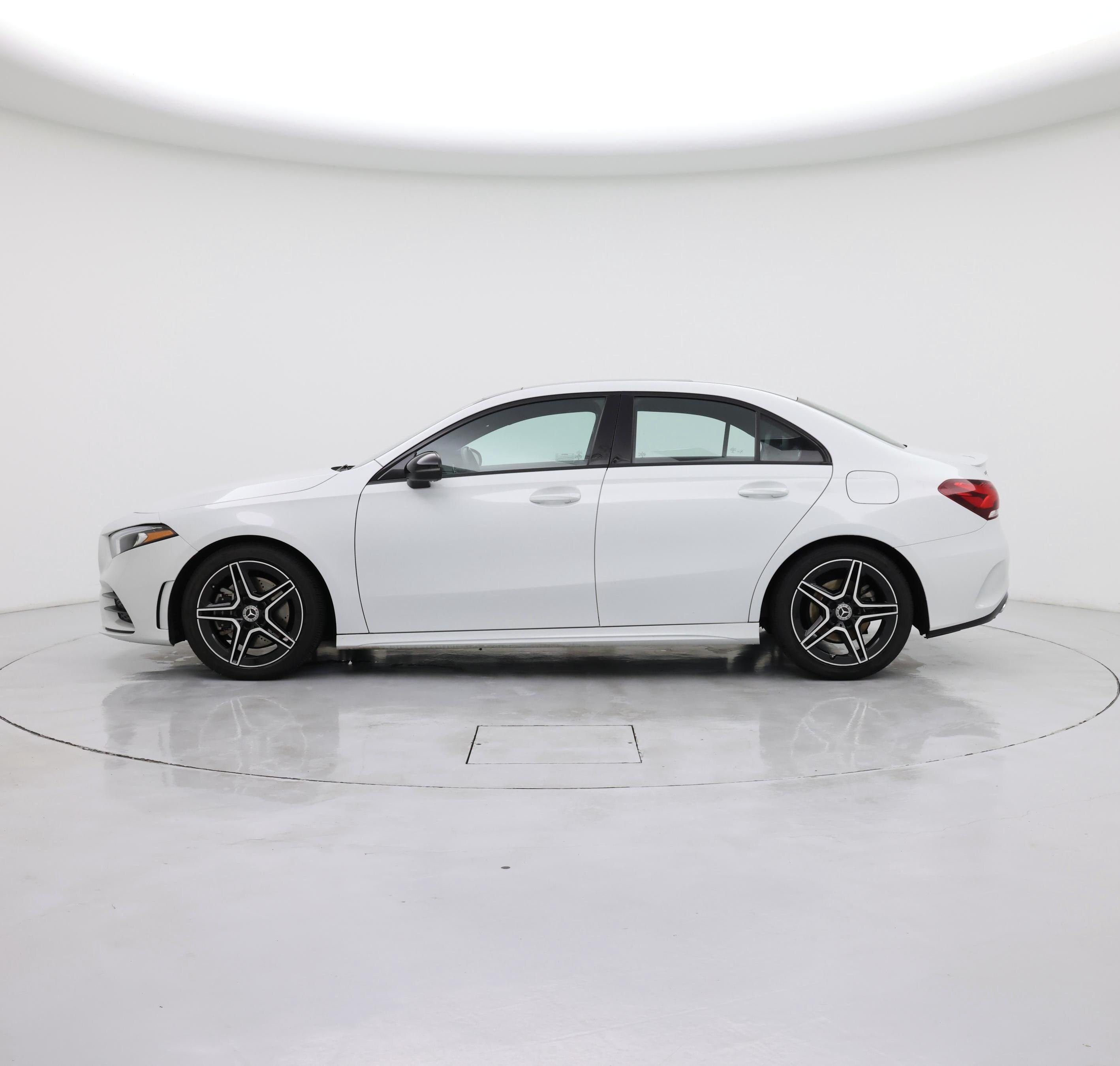 Thumbnail: 2020 Mercedes-Benz A-Class - 3