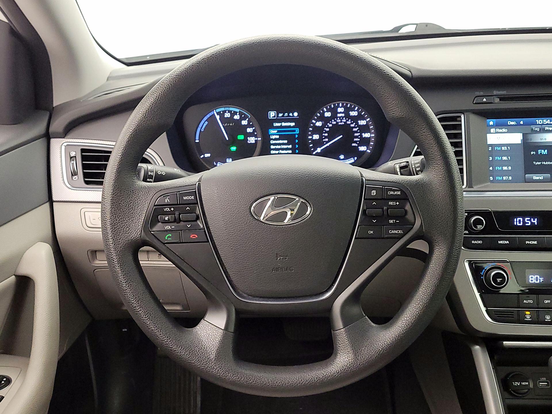 Thumbnail: 2017 Hyundai Sonata - 10