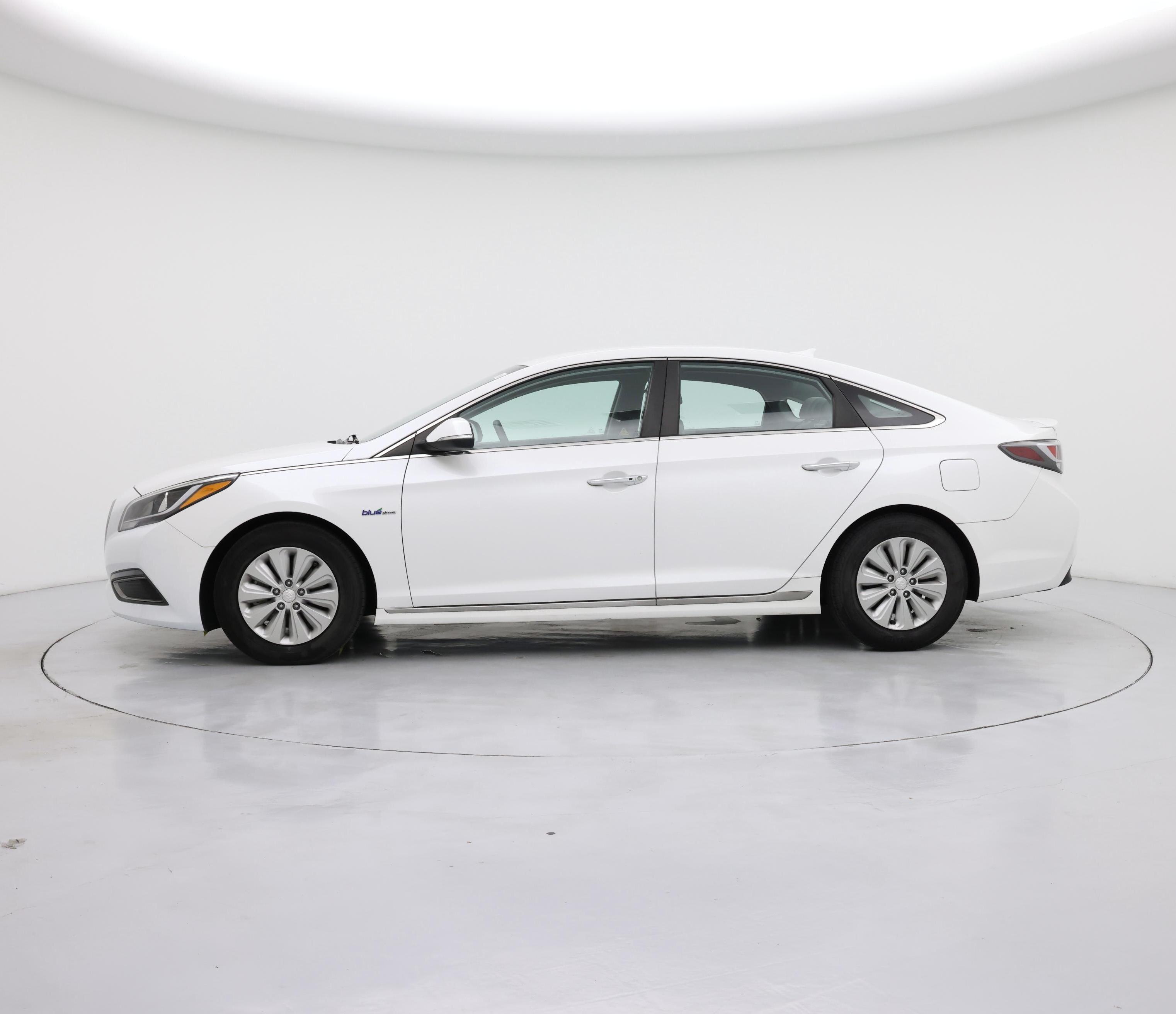 Thumbnail: 2017 Hyundai Sonata - 3