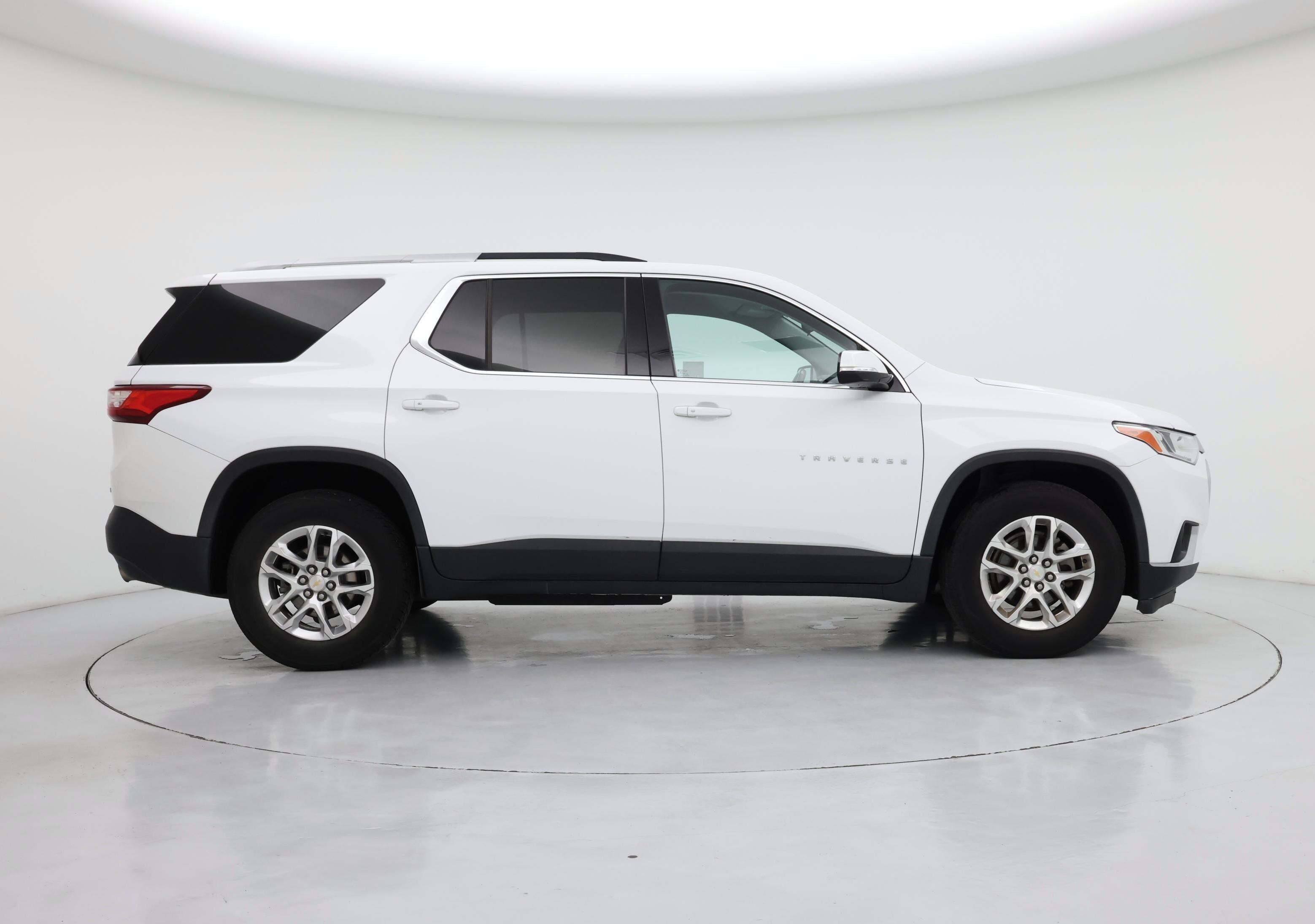 Thumbnail: 2018 Chevrolet Traverse - 7