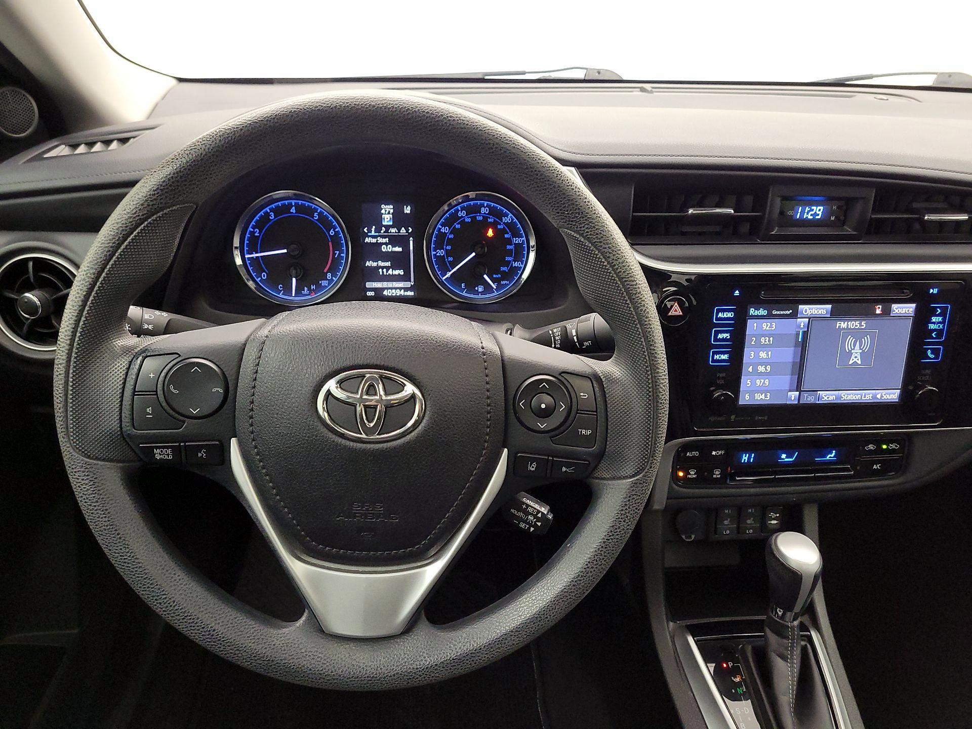 Thumbnail: 2017 Toyota Corolla - 10