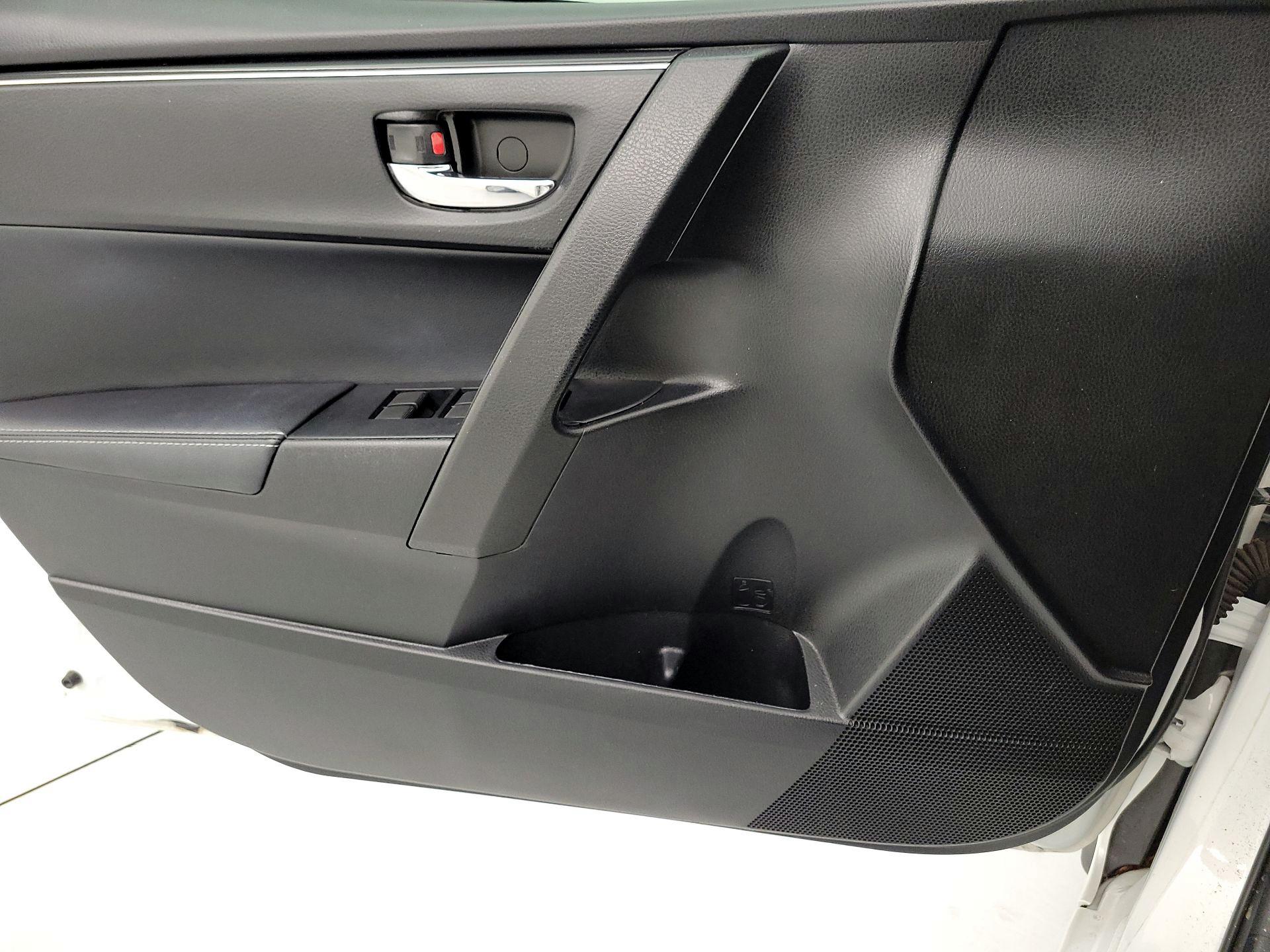 Thumbnail: 2017 Toyota Corolla - 12