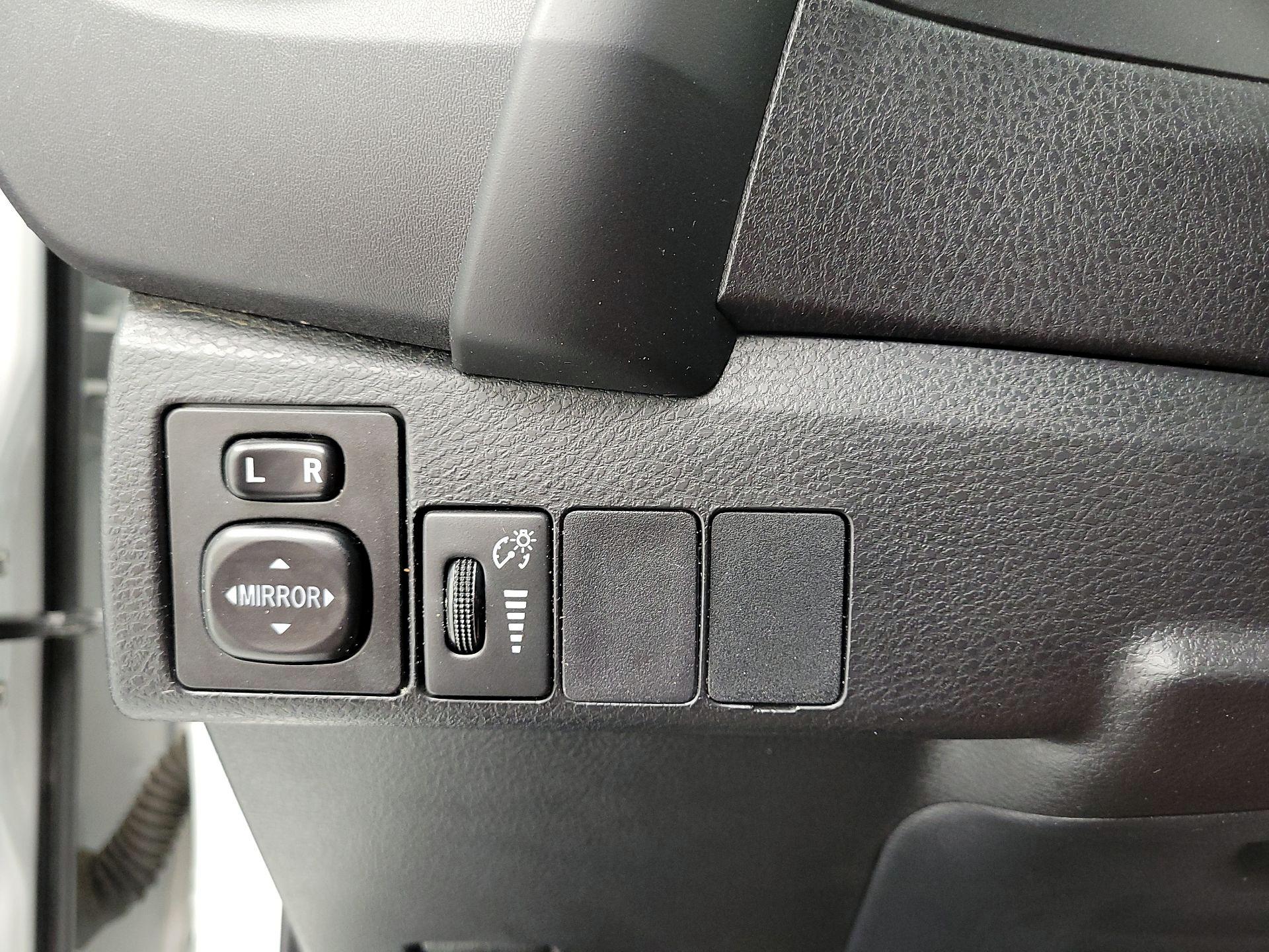 Thumbnail: 2017 Toyota Corolla - 13