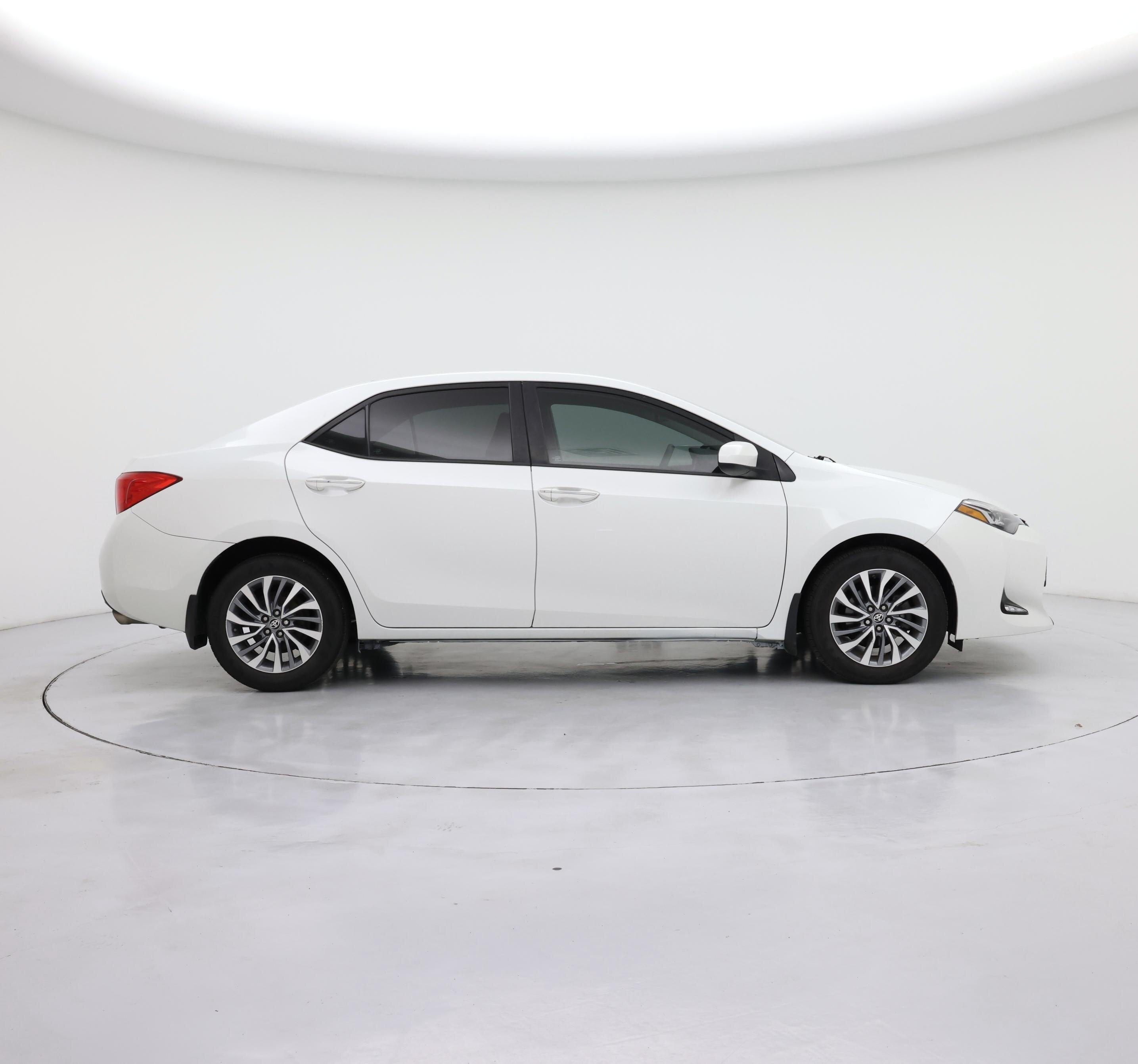 Thumbnail: 2017 Toyota Corolla - 7