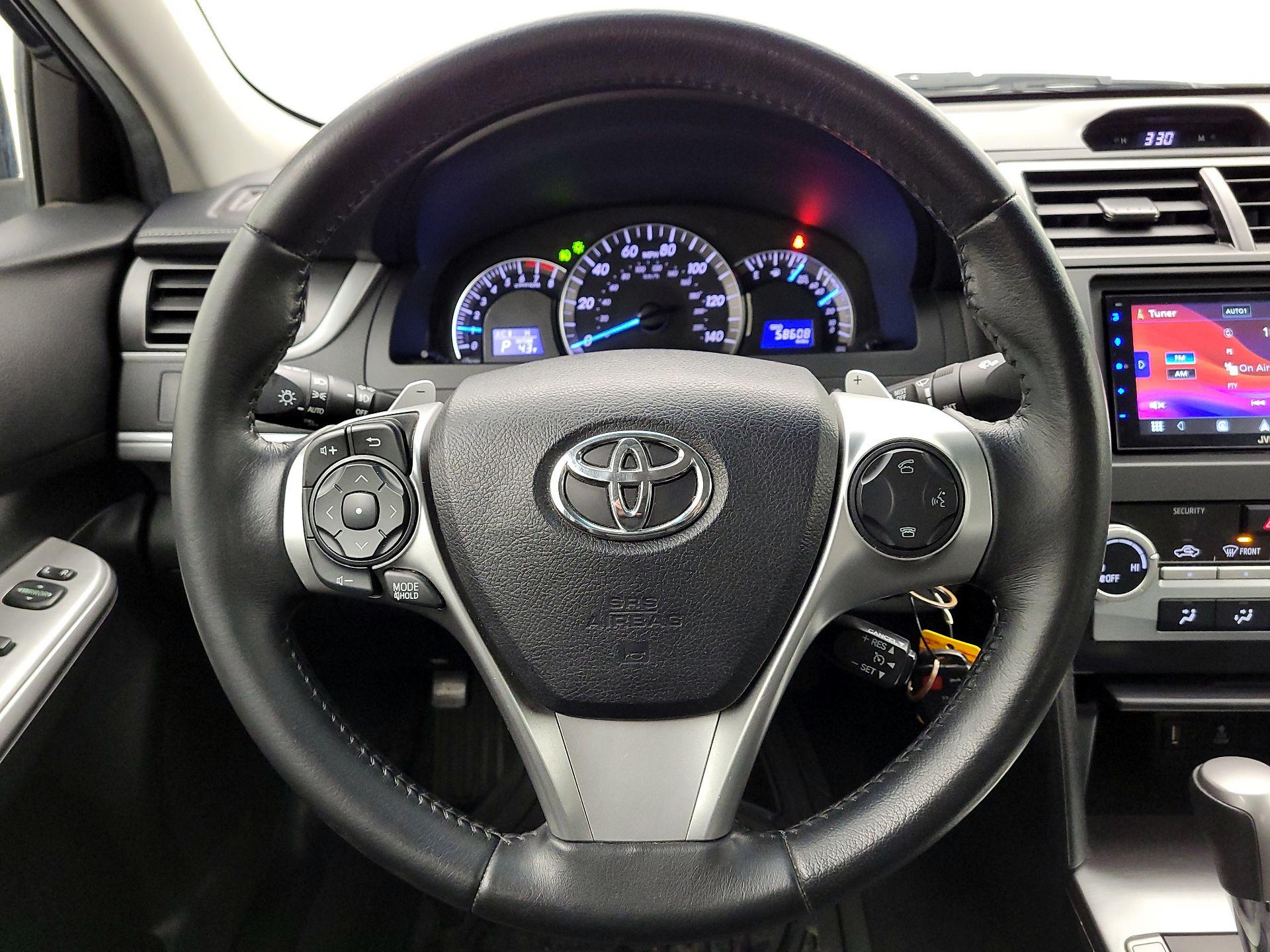 Thumbnail: 2014 Toyota Camry - 10