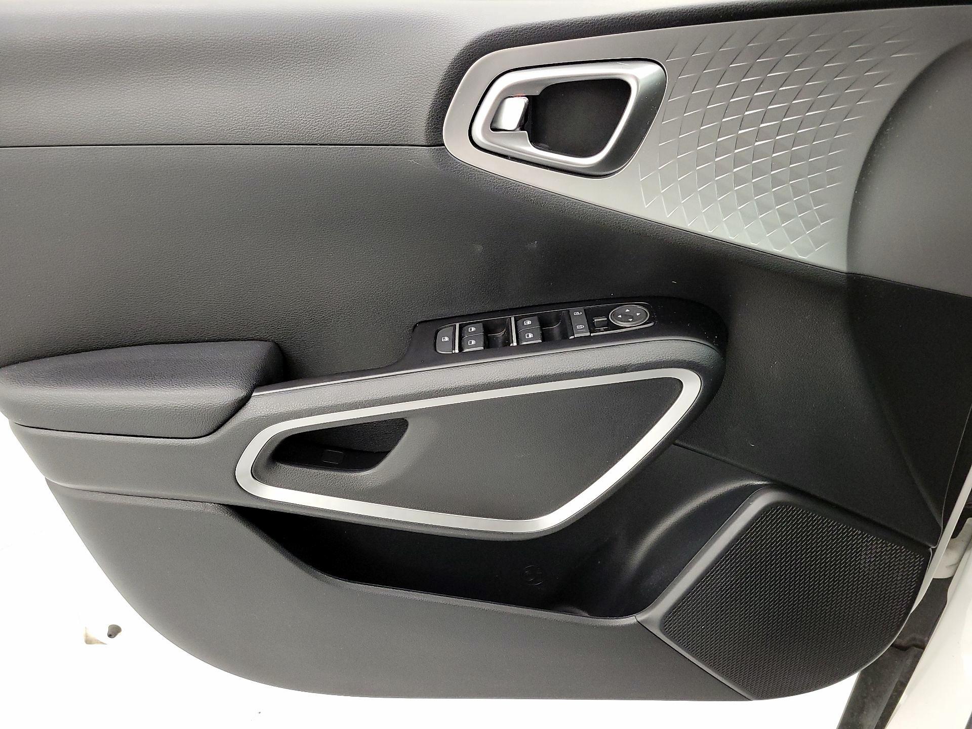 Thumbnail: 2023 Kia Soul - 12