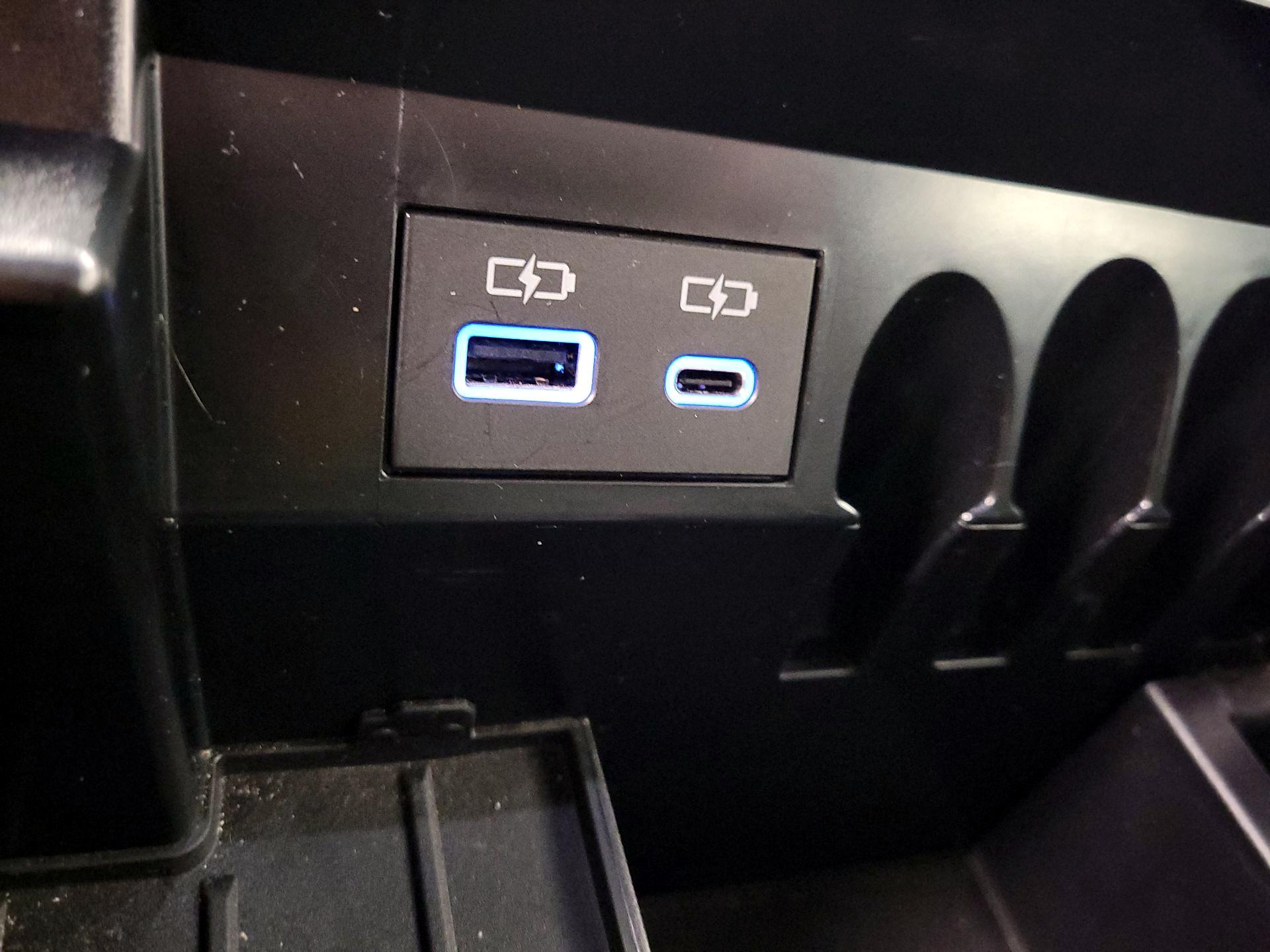 Thumbnail: 2024 Toyota Tundra - 18