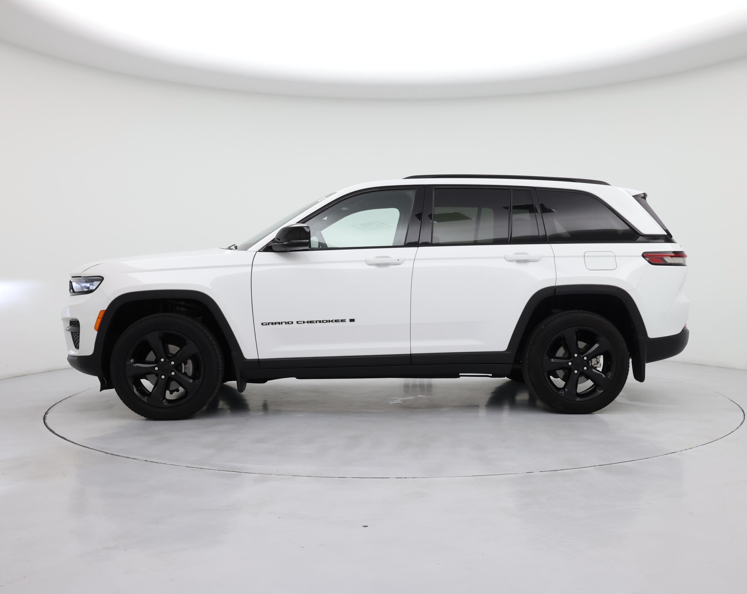 Thumbnail: 2023 Jeep Grand Cherokee - 3