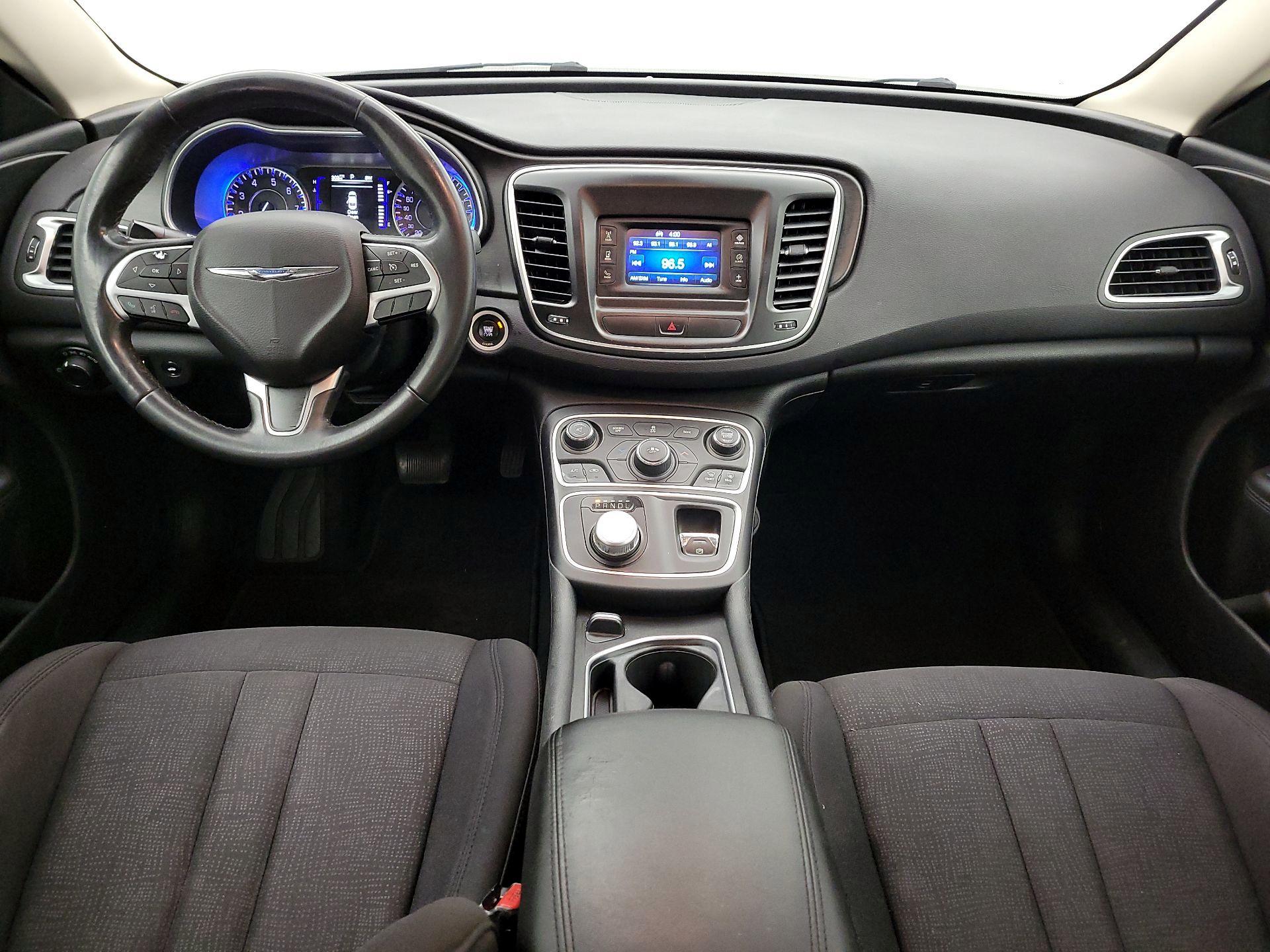 Thumbnail: 2015 Chrysler 200 - 9