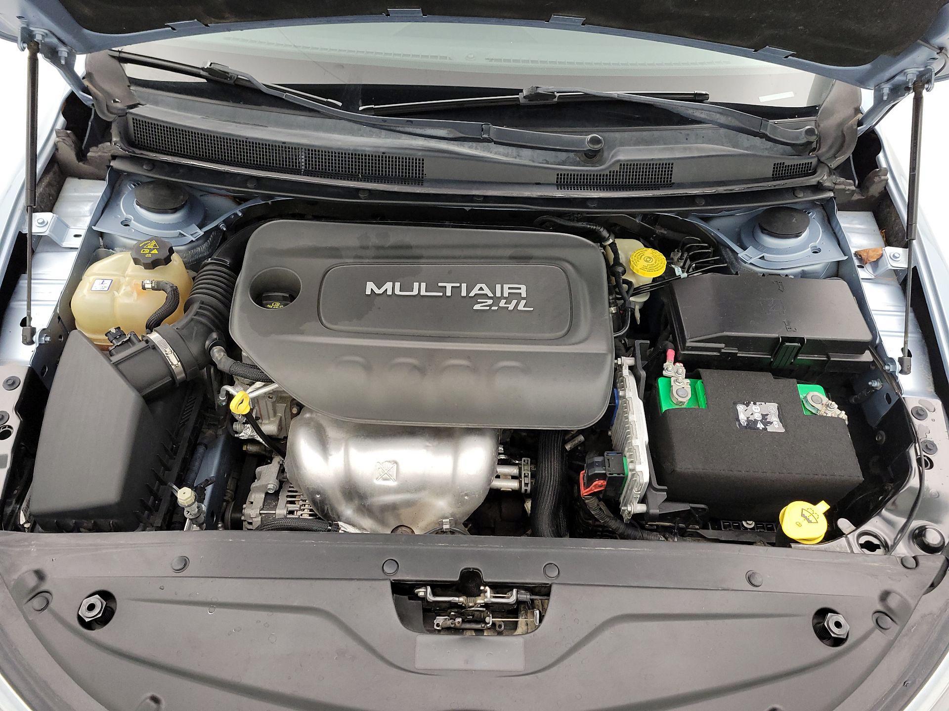 Thumbnail: 2015 Chrysler 200 - 20