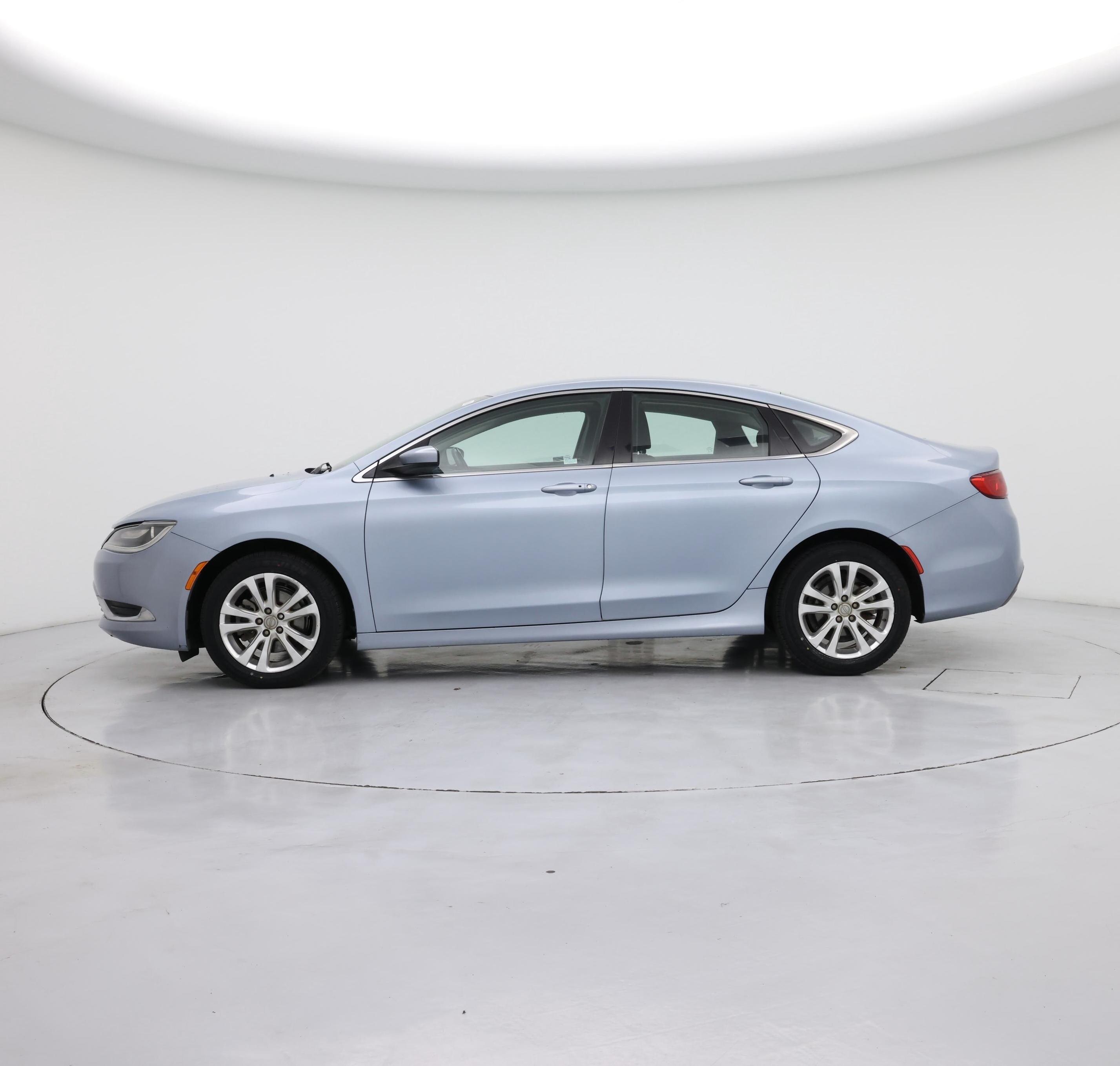 Thumbnail: 2015 Chrysler 200 - 3