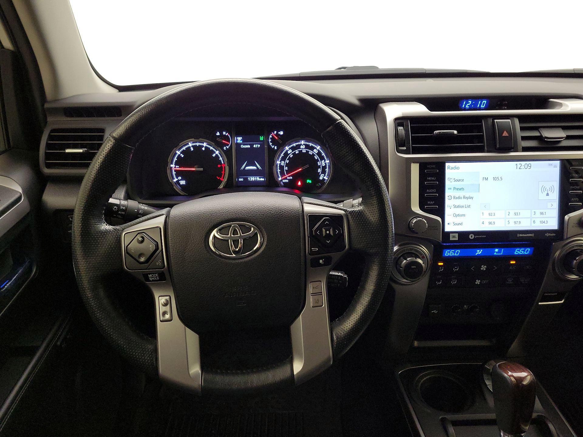 Thumbnail: 2023 Toyota 4Runner - 10