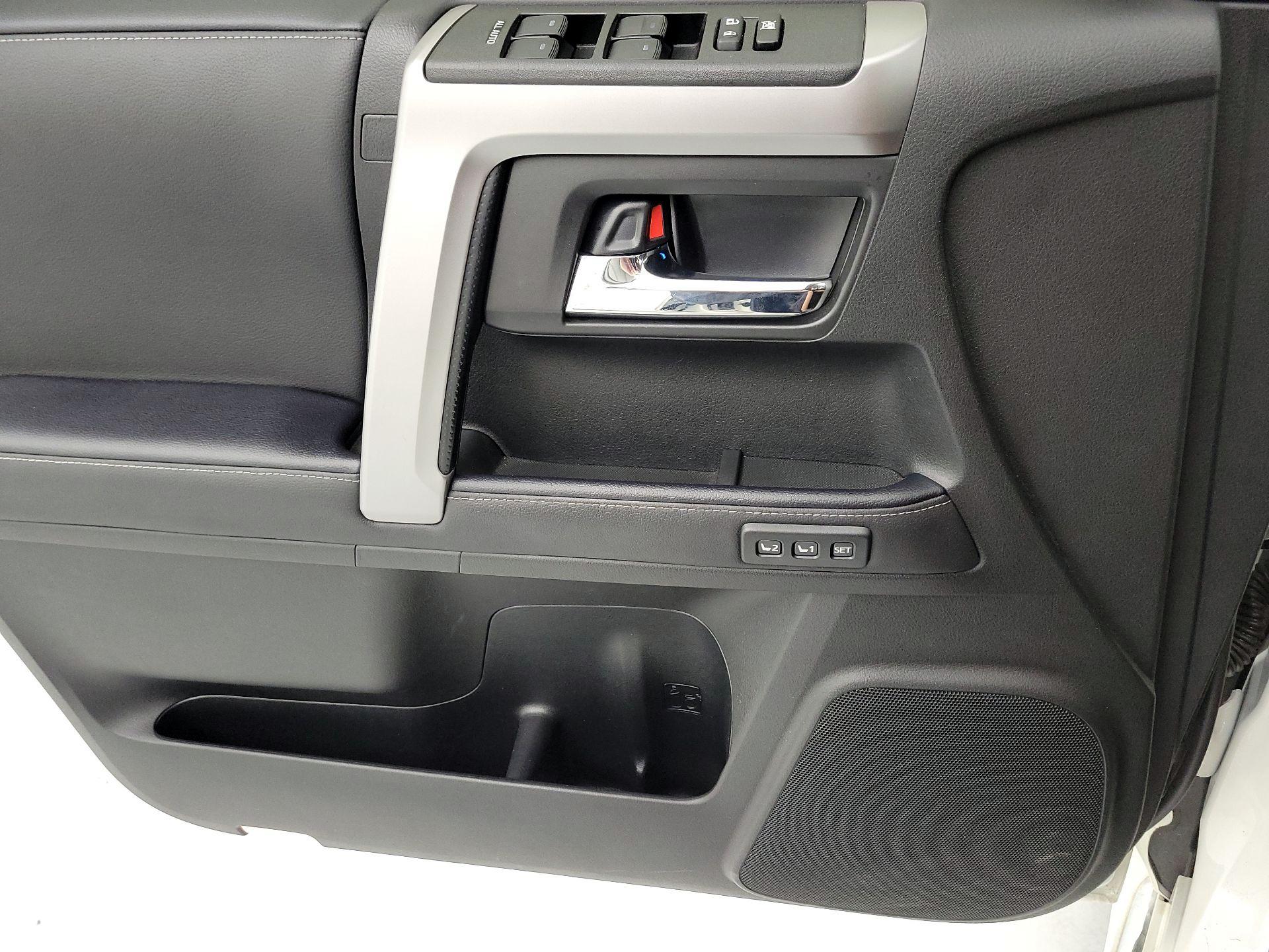 Thumbnail: 2023 Toyota 4Runner - 12