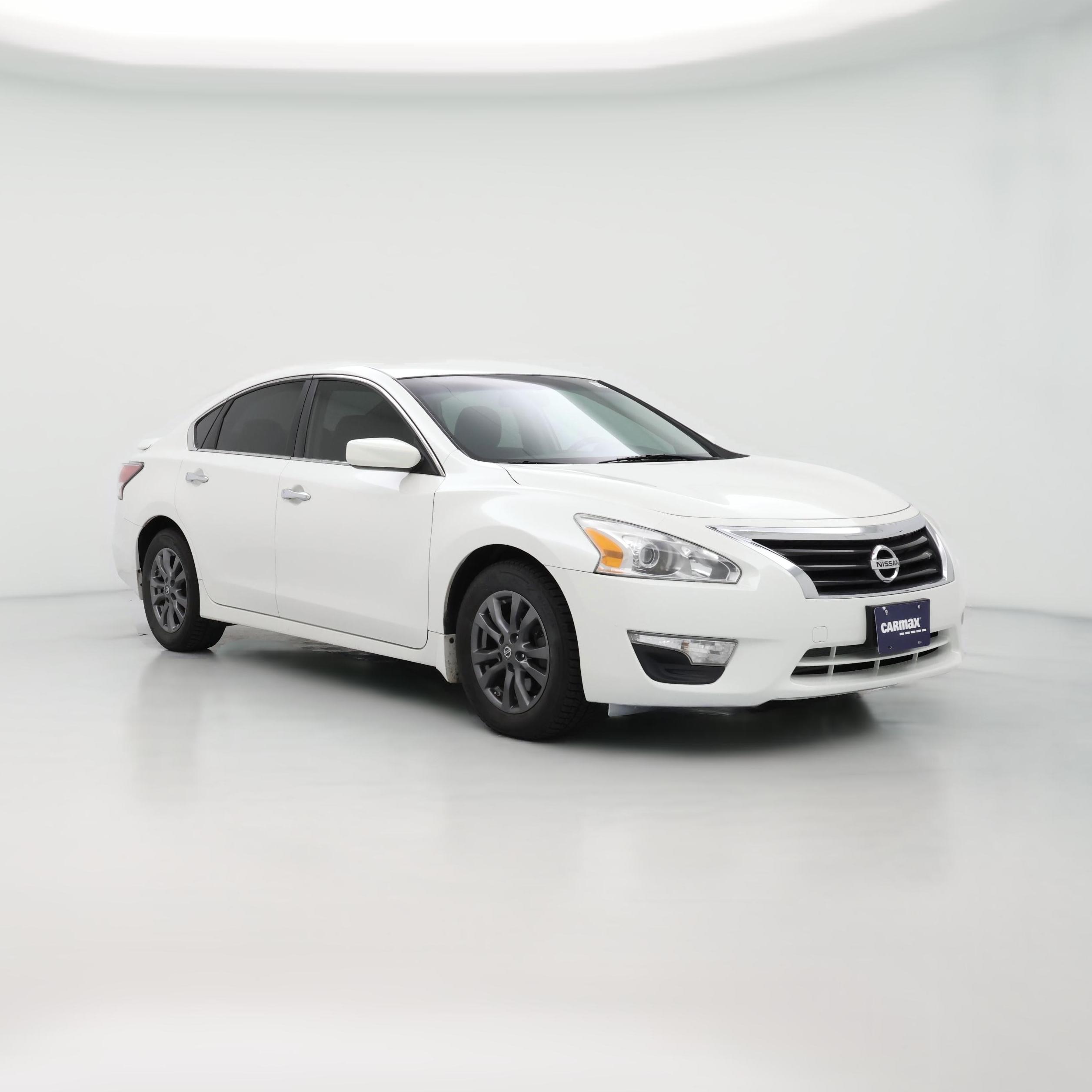 Thumbnail: 2015 Nissan Altima - 1