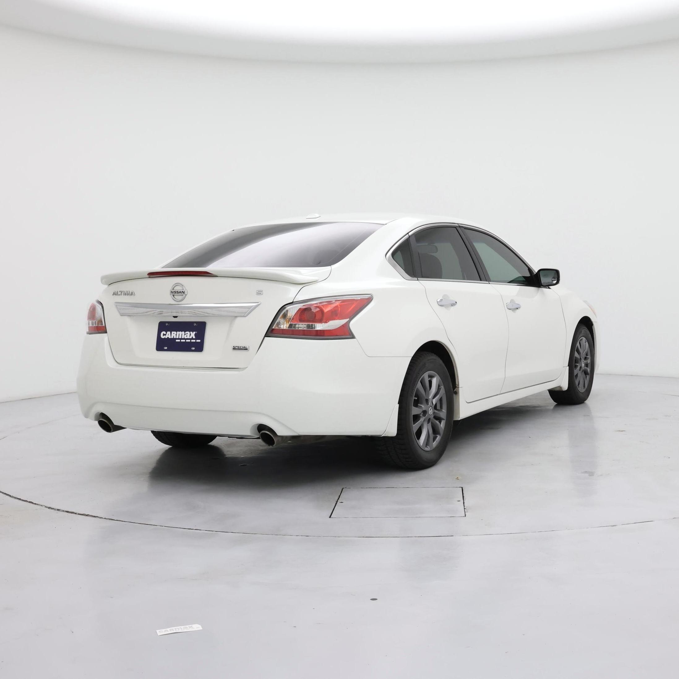 Thumbnail: 2015 Nissan Altima - 8