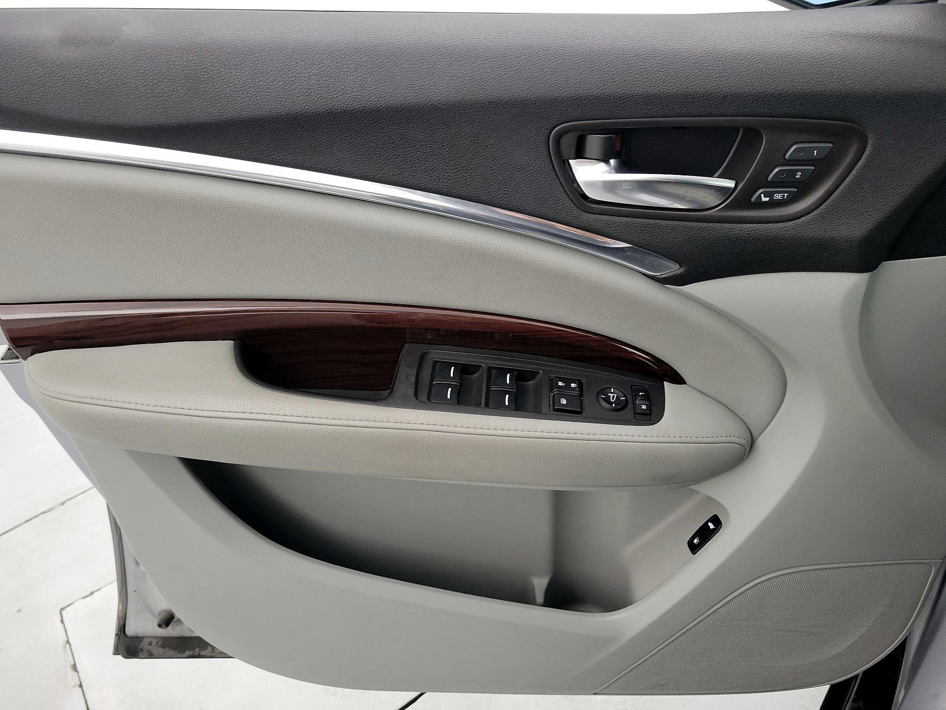 Thumbnail: 2016 Acura MDX - 12