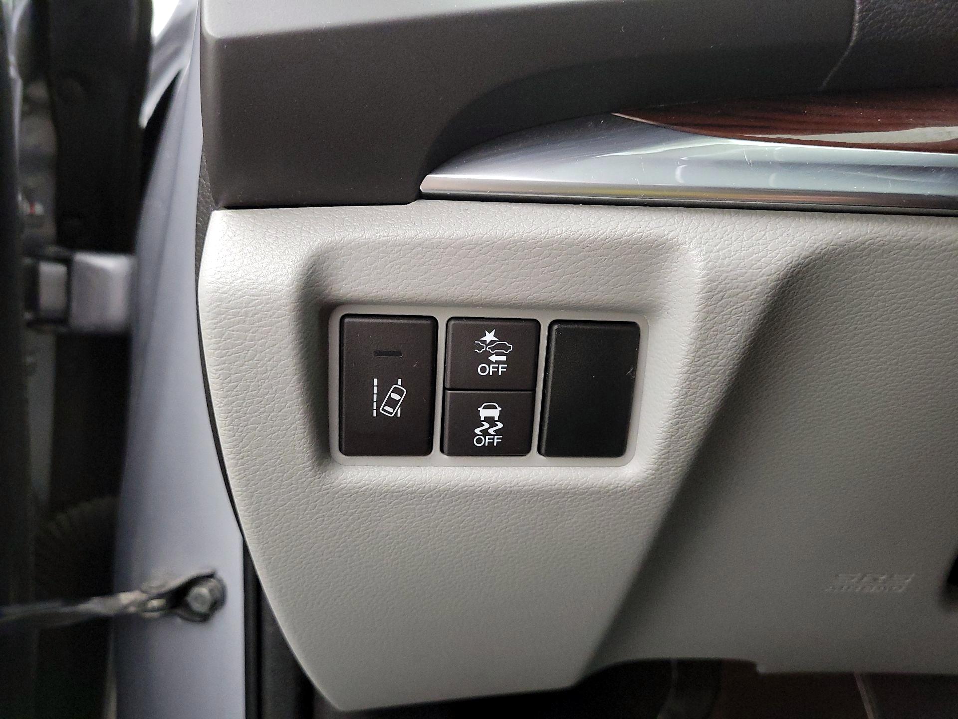 Thumbnail: 2016 Acura MDX - 13